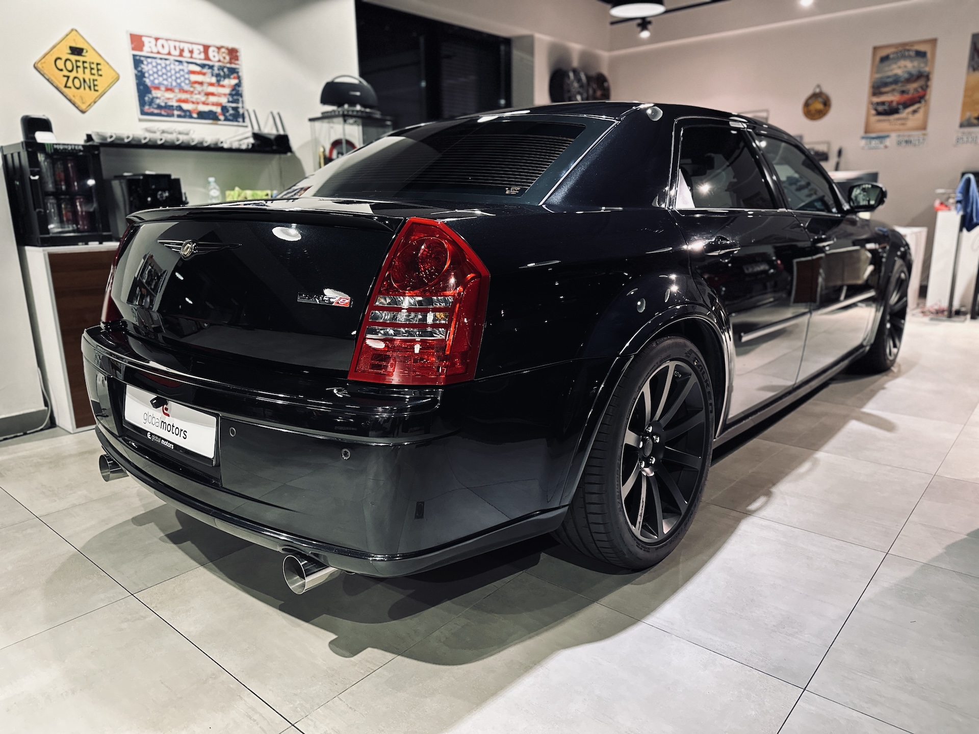
Chrysler 300C SRT8 (spec. EU / PL) full									