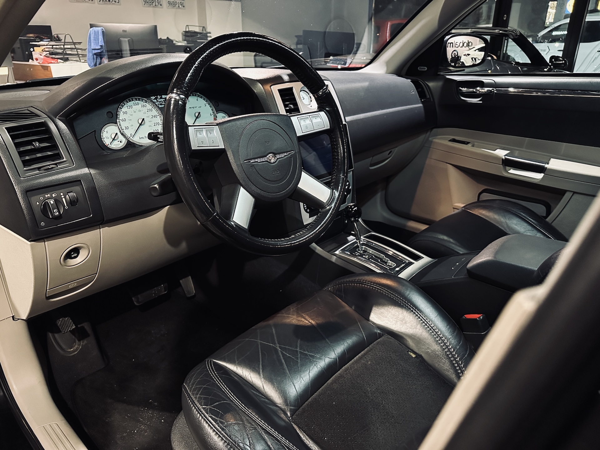 
Chrysler 300C SRT8 (spec. EU / PL) full									