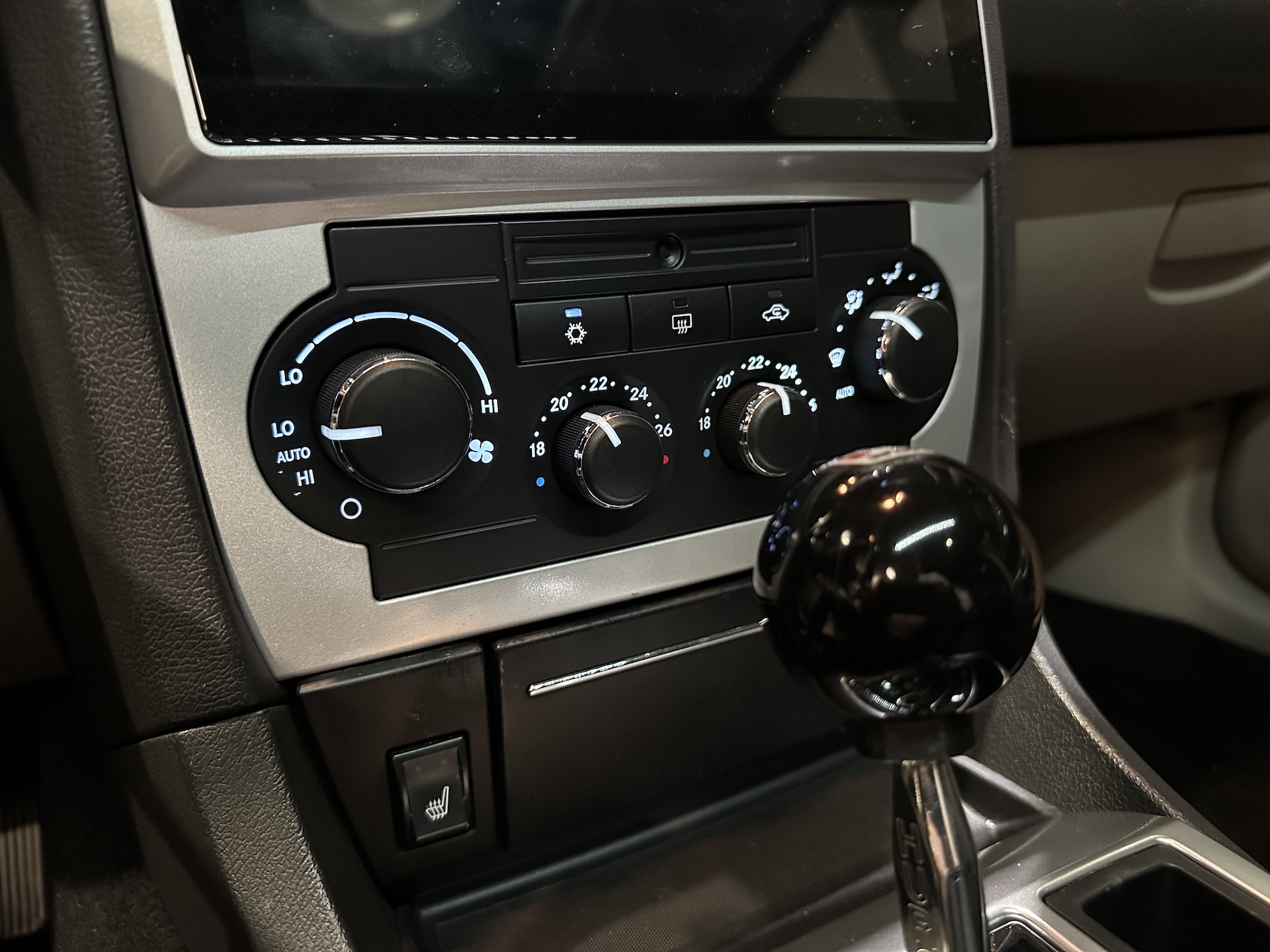 
Chrysler 300C SRT8 (spec. EU / PL) full									