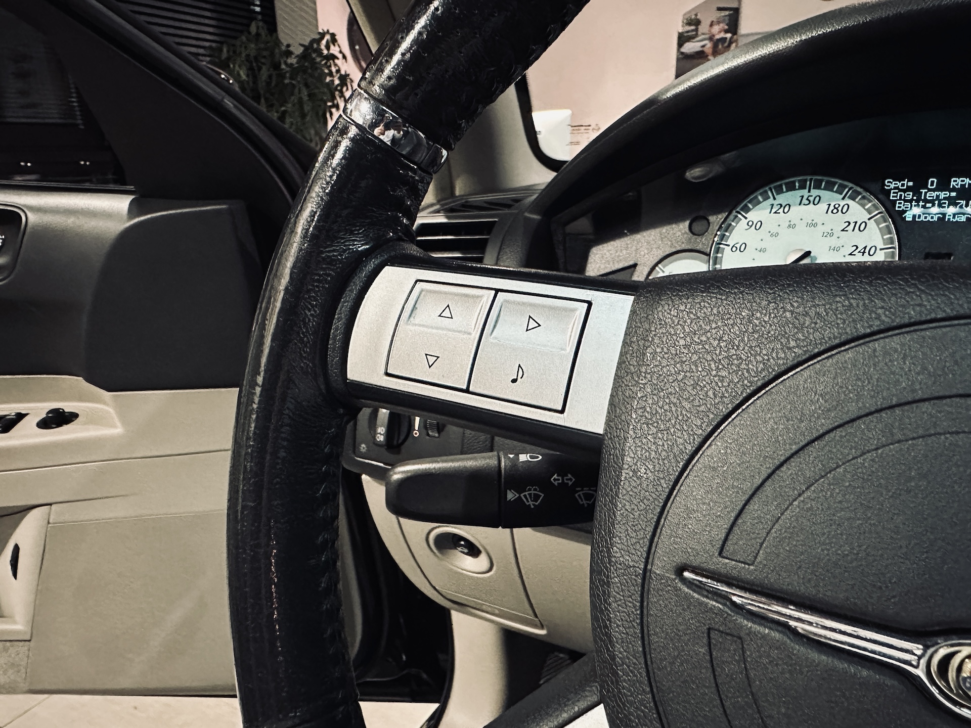 
Chrysler 300C SRT8 (spec. EU / PL) full									