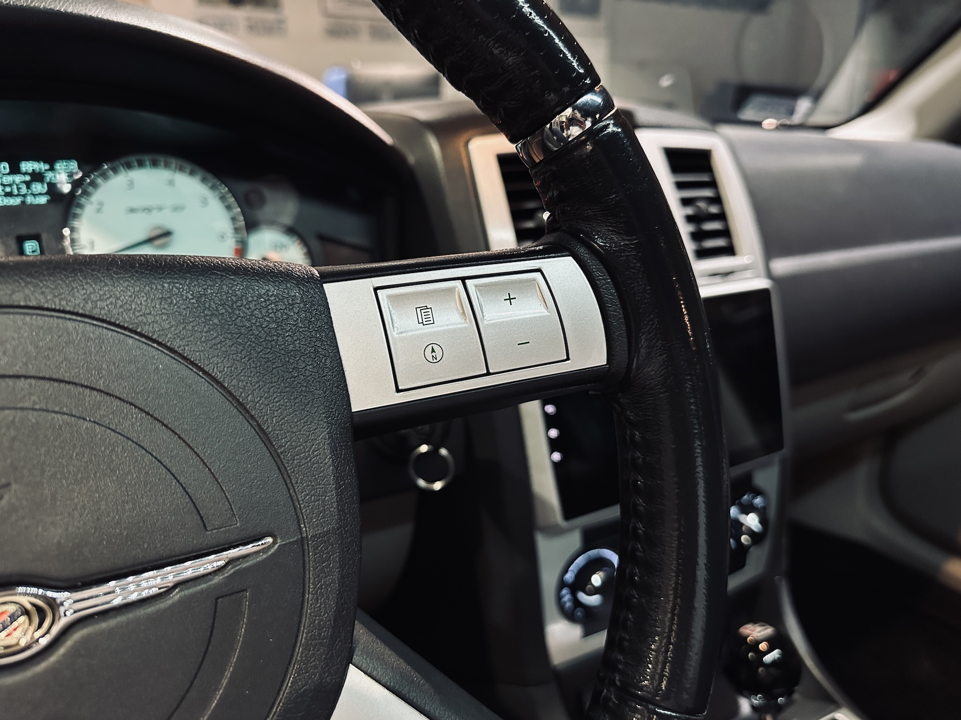 
Chrysler 300C SRT8 (spec. EU / PL) full									