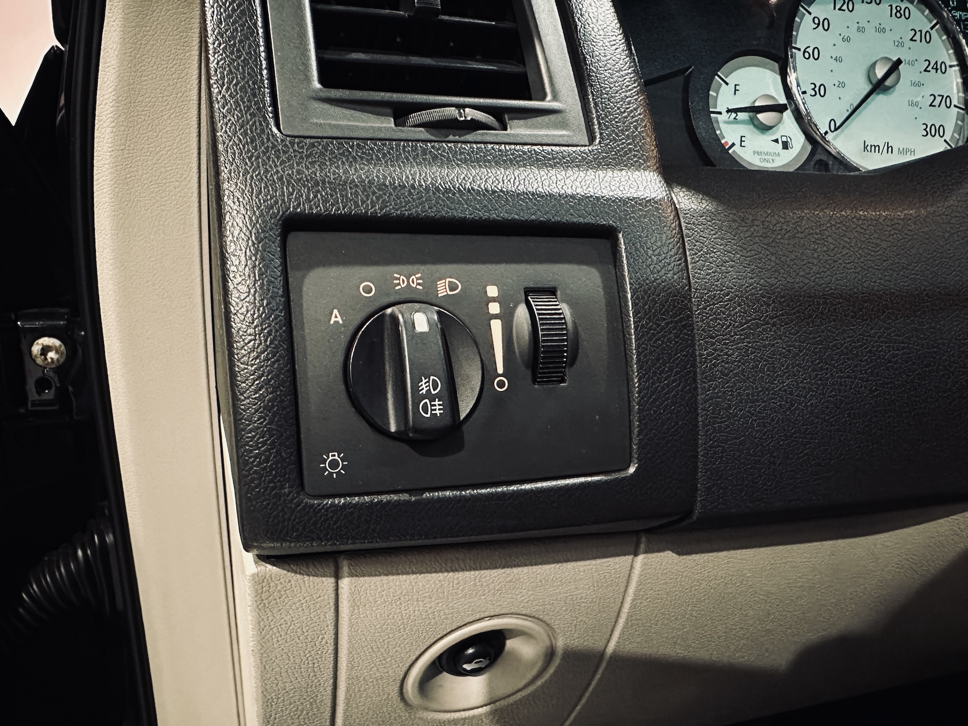 
Chrysler 300C SRT8 (spec. EU / PL) full									