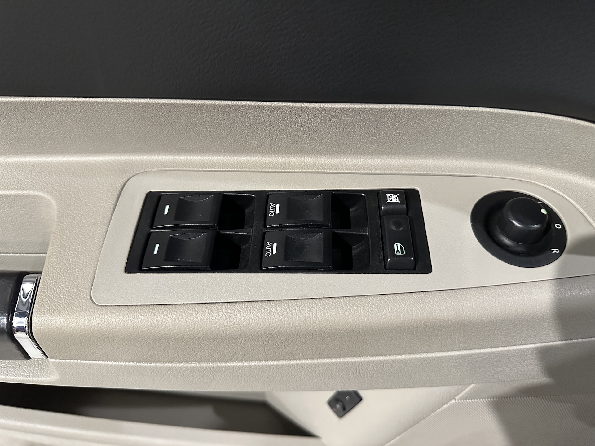 
Chrysler 300C SRT8 (spec. EU / PL) full									