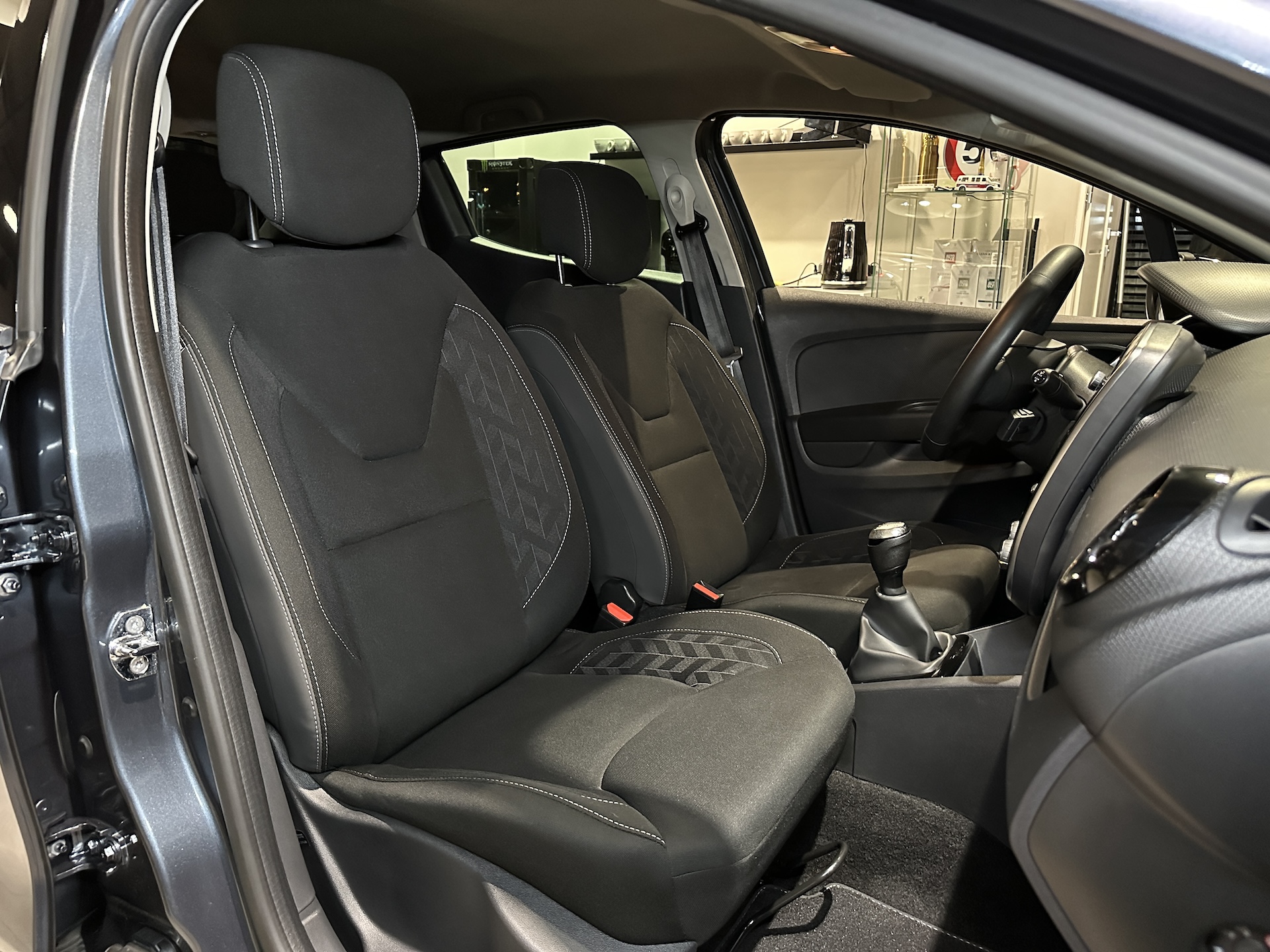 
Renault Clio Energy 90 Limited (IV) full									