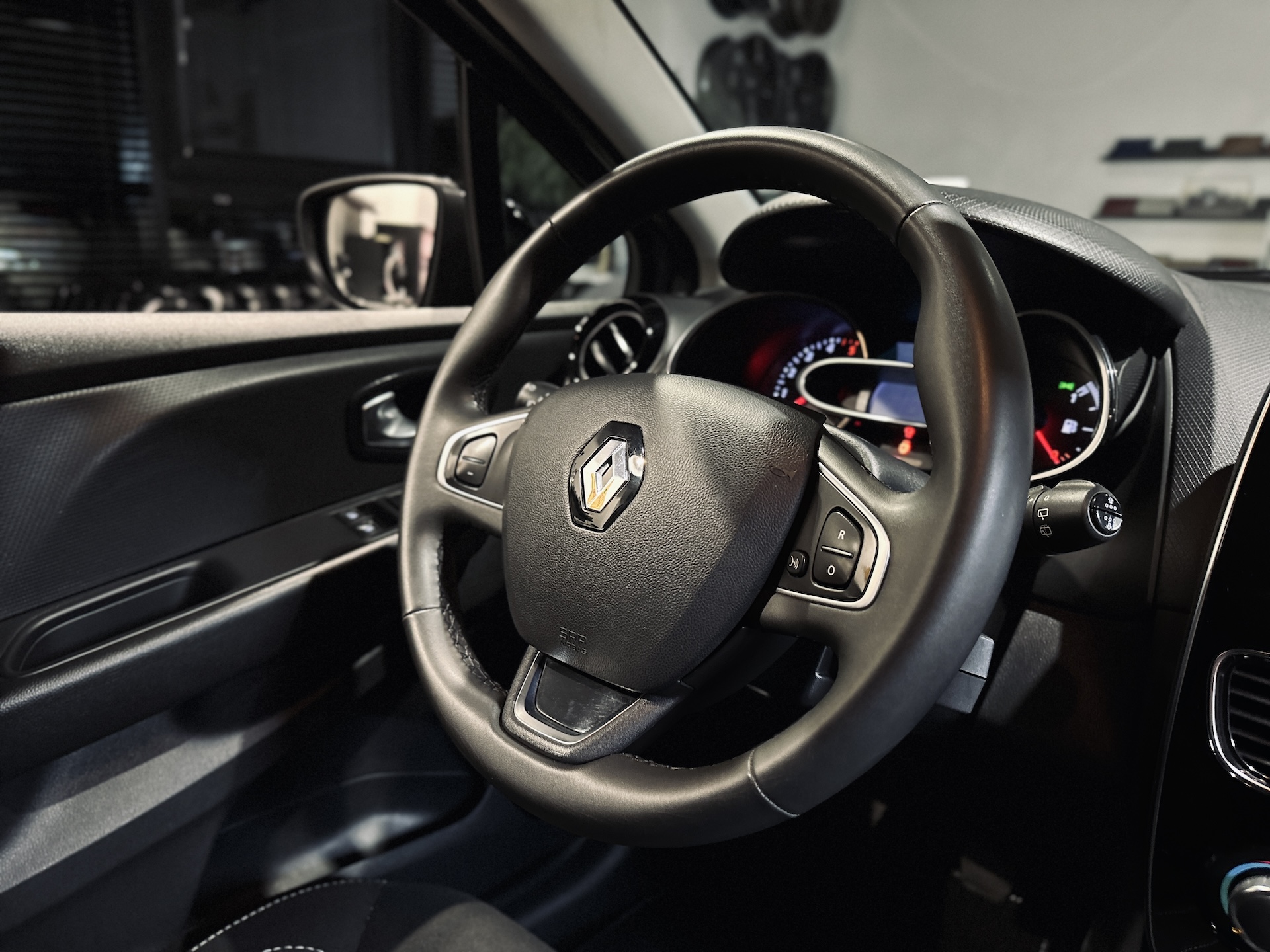 
Renault Clio Energy 90 Limited (IV) full									