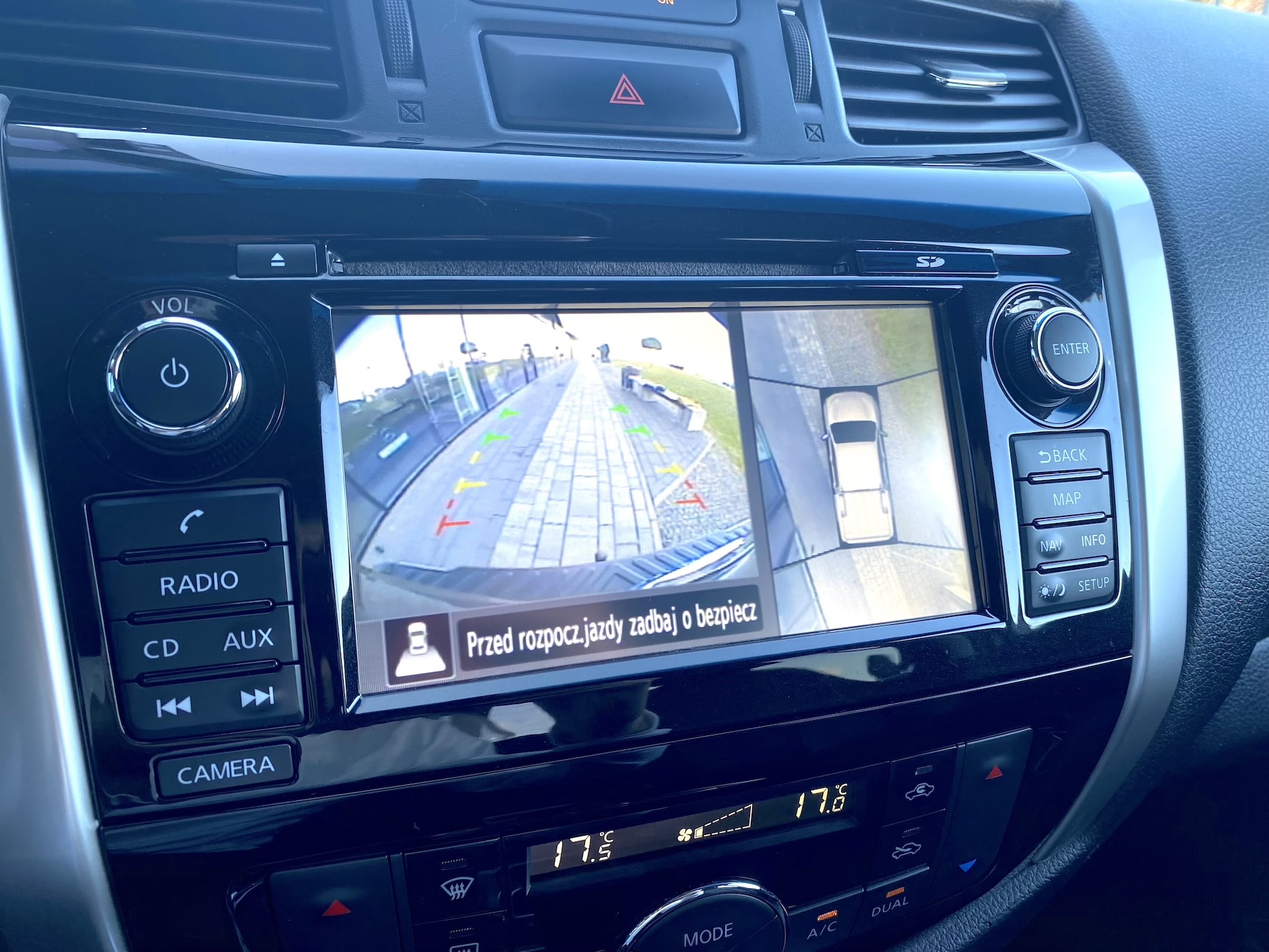 
Nissan Navara Double Cab (IV) full									