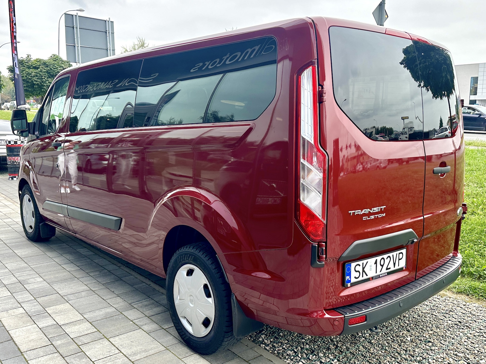 
Ford Transit Custom Titanium Black Series full									