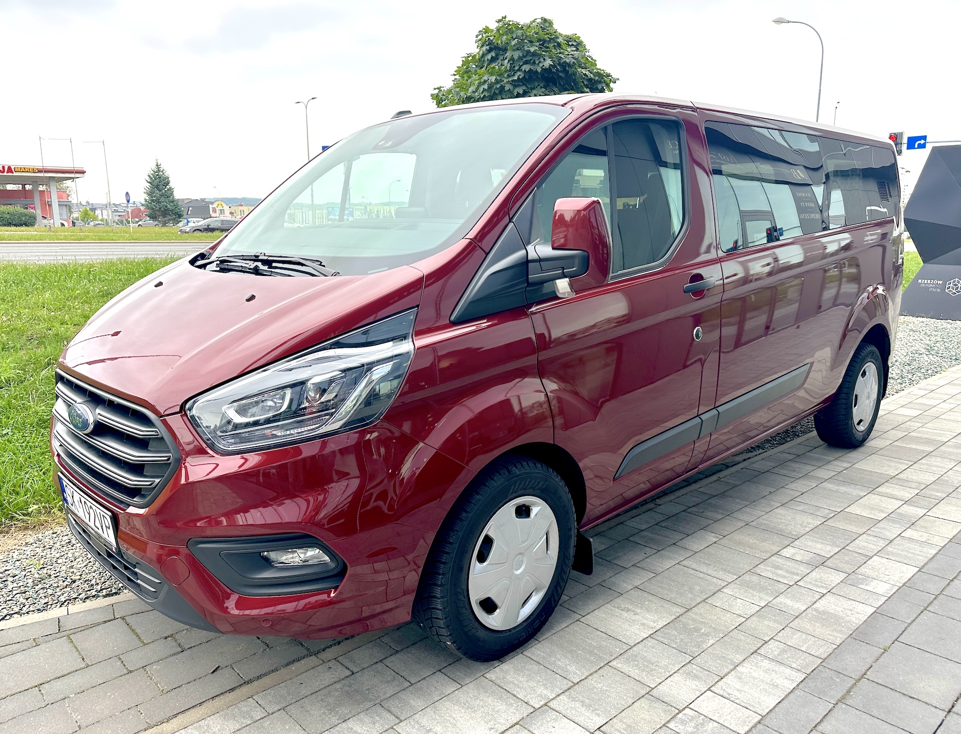 
Ford Transit Custom Titanium Black Series full									