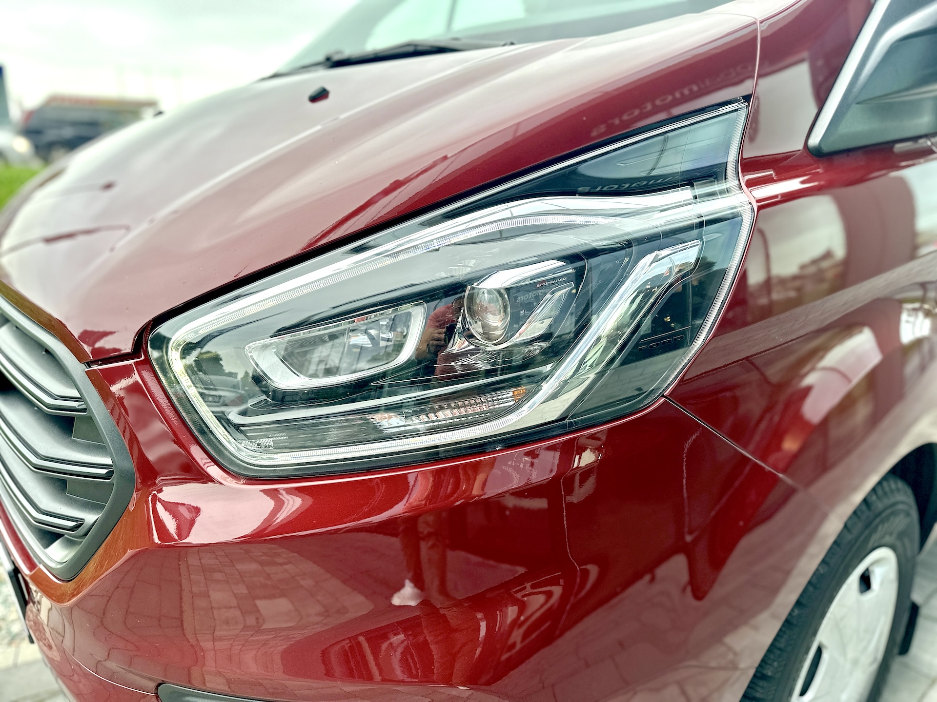 
Ford Transit Custom Titanium Black Series full									