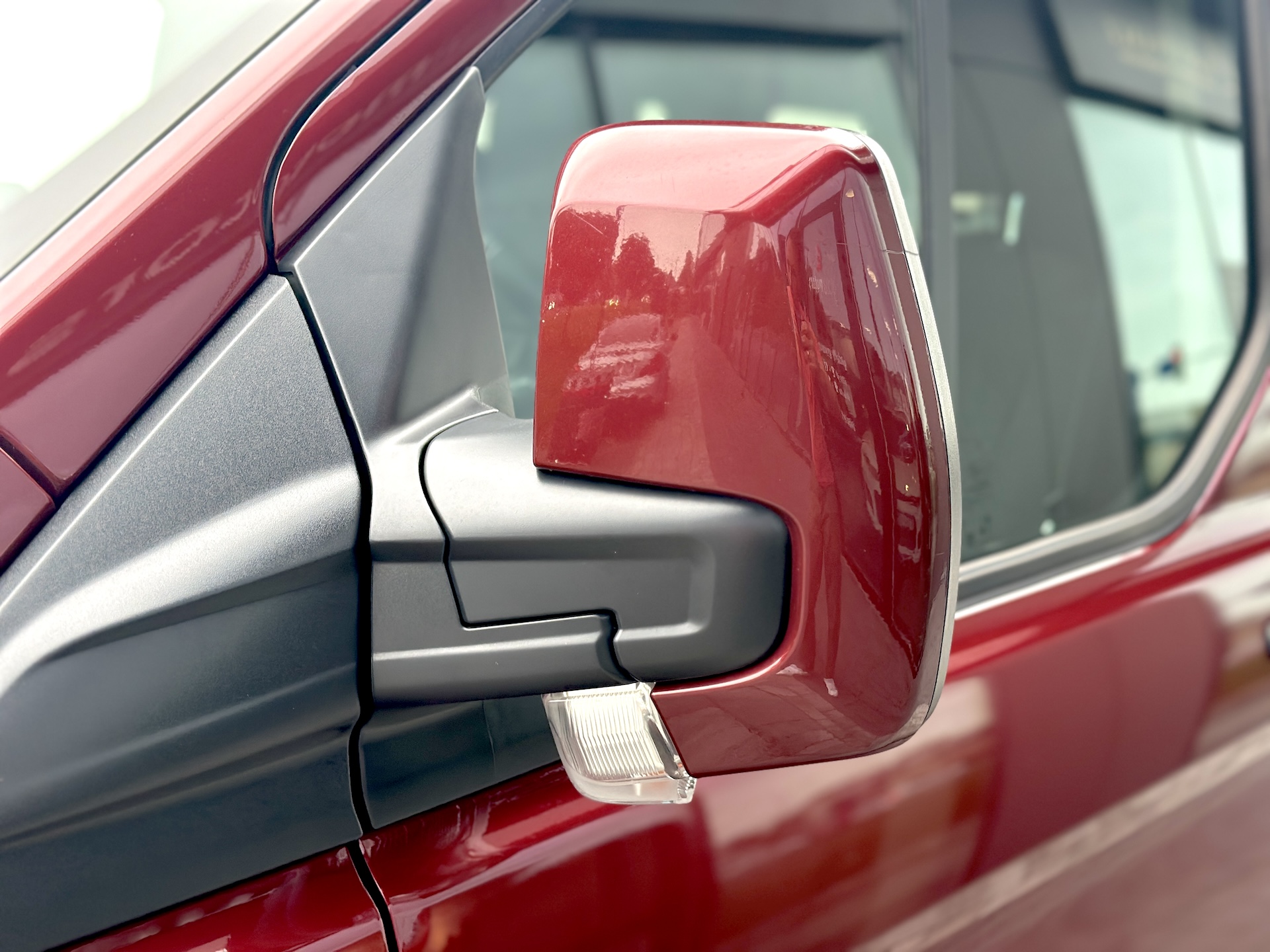 
Ford Transit Custom Titanium Black Series full									