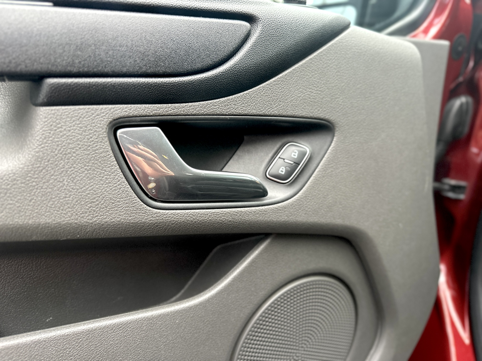 
Ford Transit Custom Titanium Black Series full									