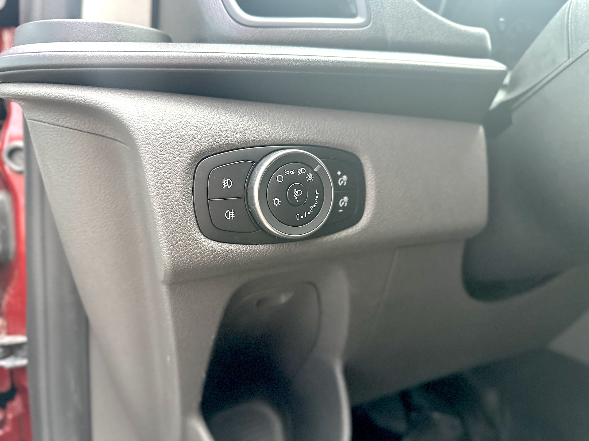 
Ford Transit Custom Titanium Black Series full									