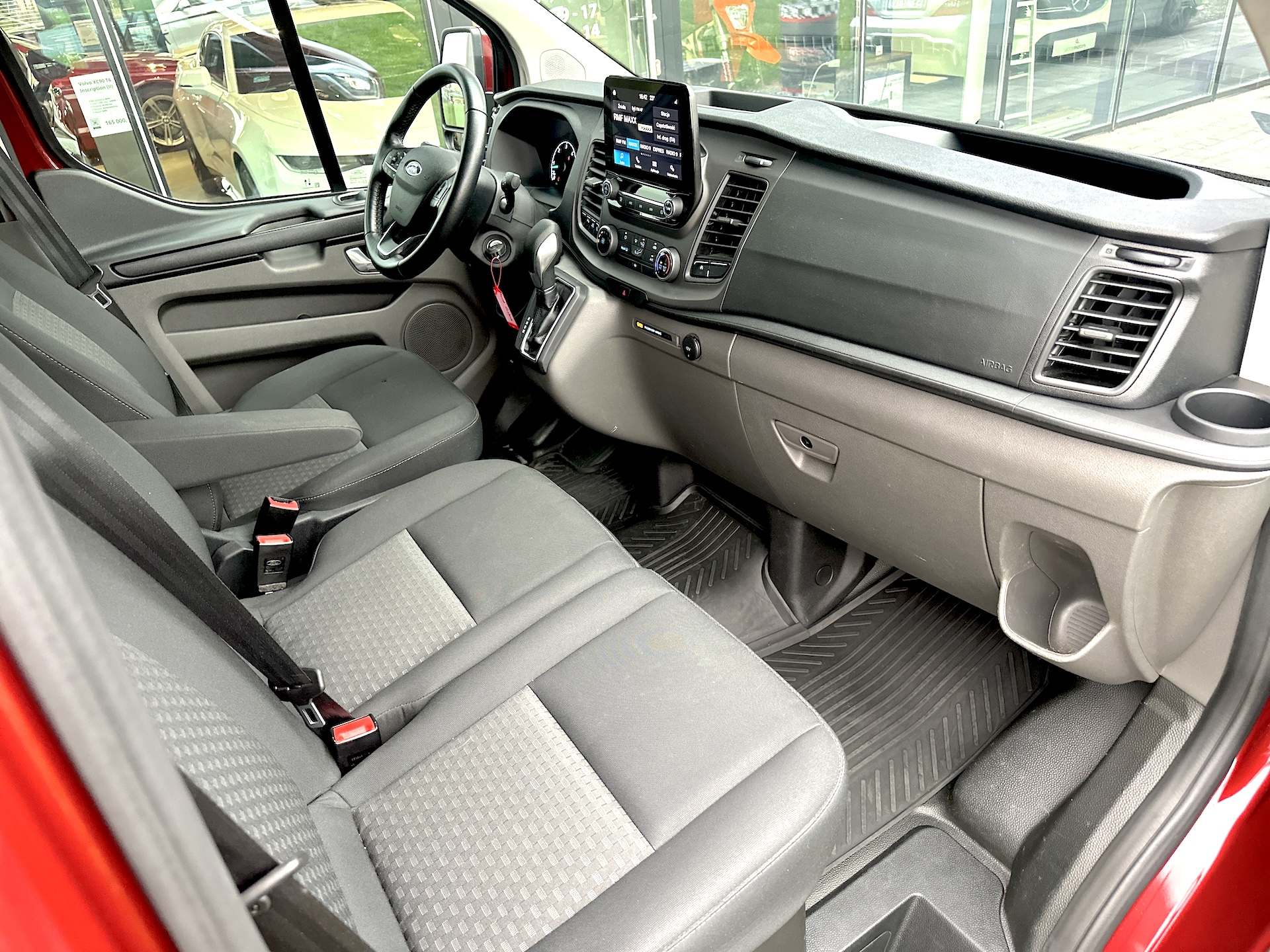 
Ford Transit Custom Titanium Black Series full									