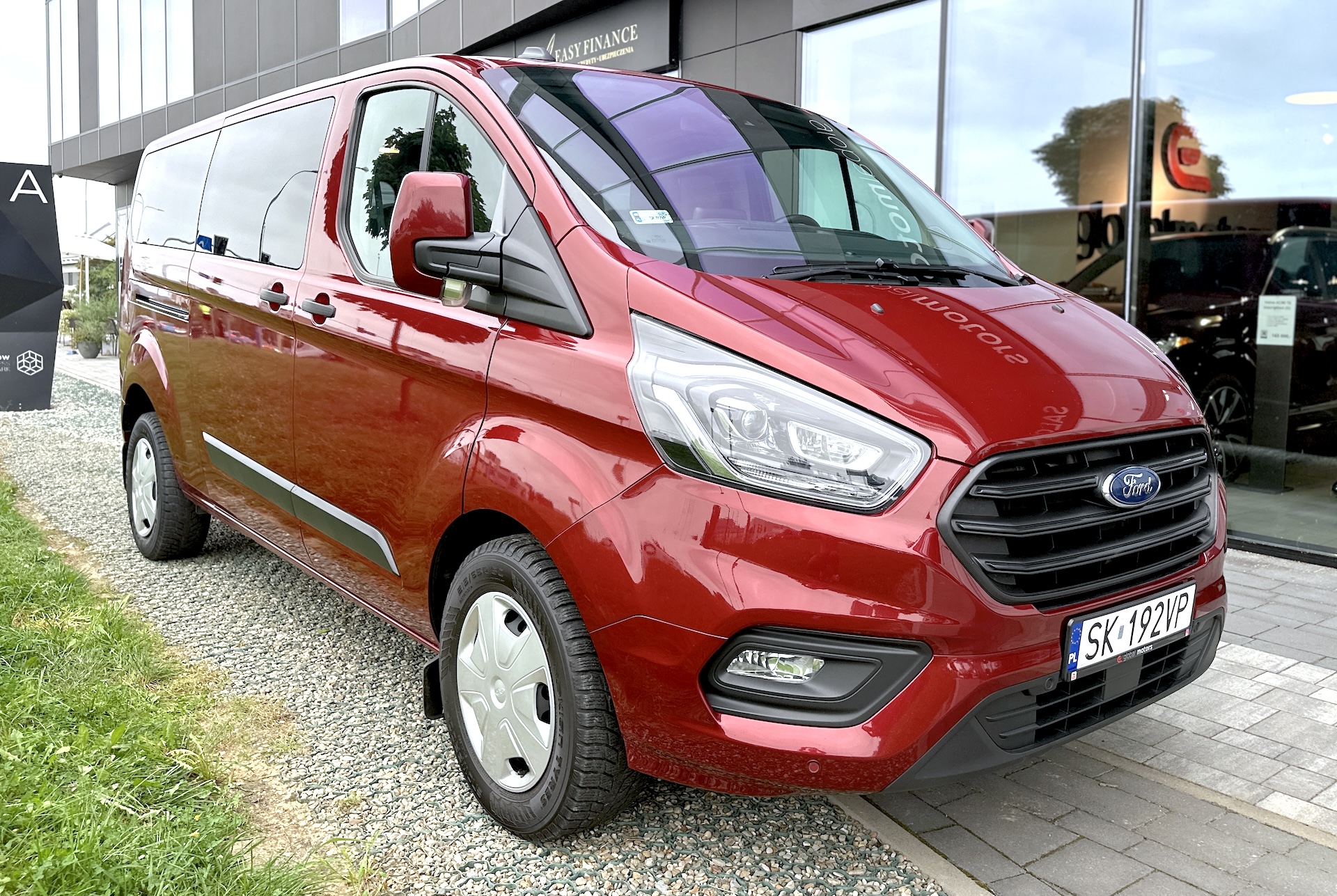 
Ford Transit Custom Titanium Black Series full									
