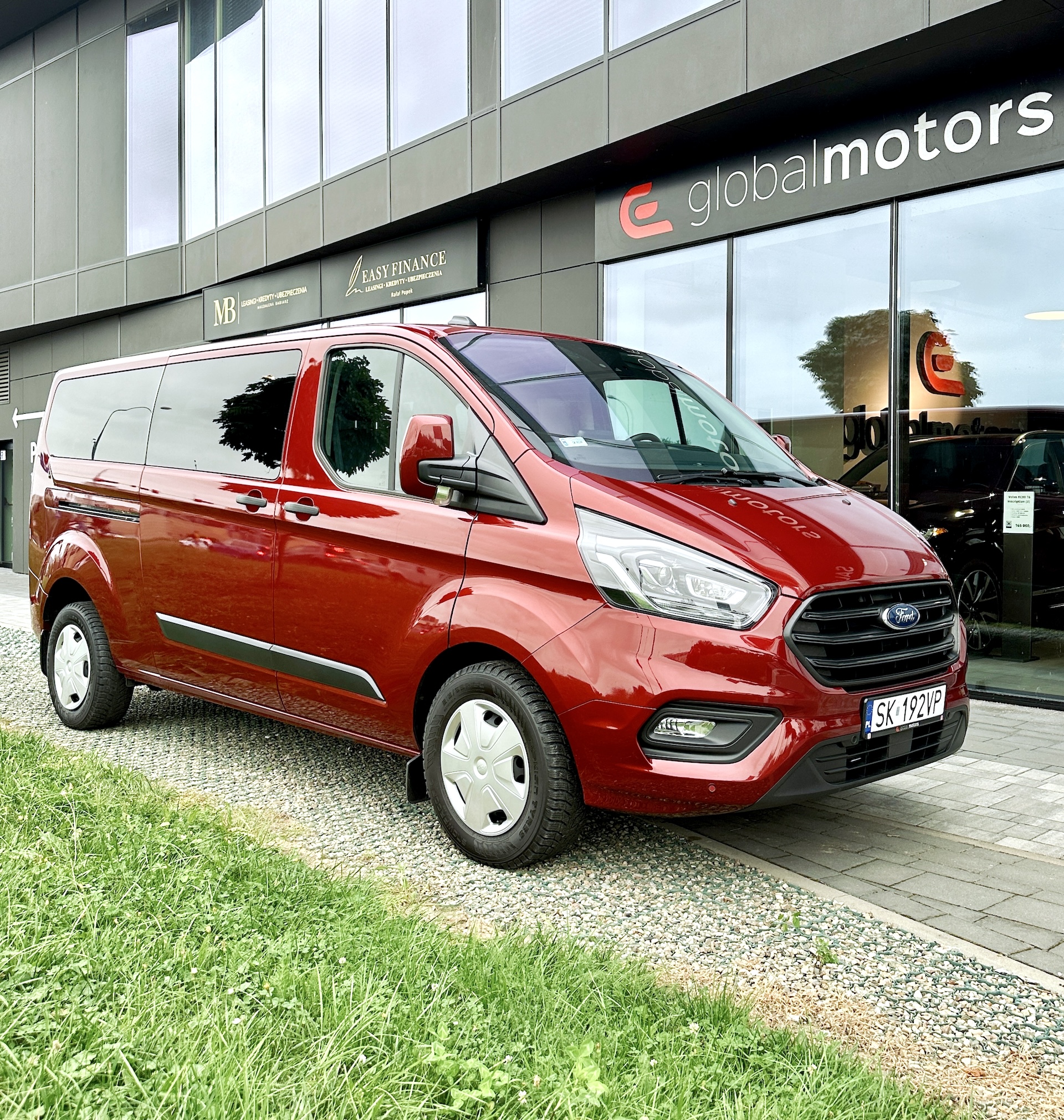 
Ford Transit Custom Titanium Black Series full									