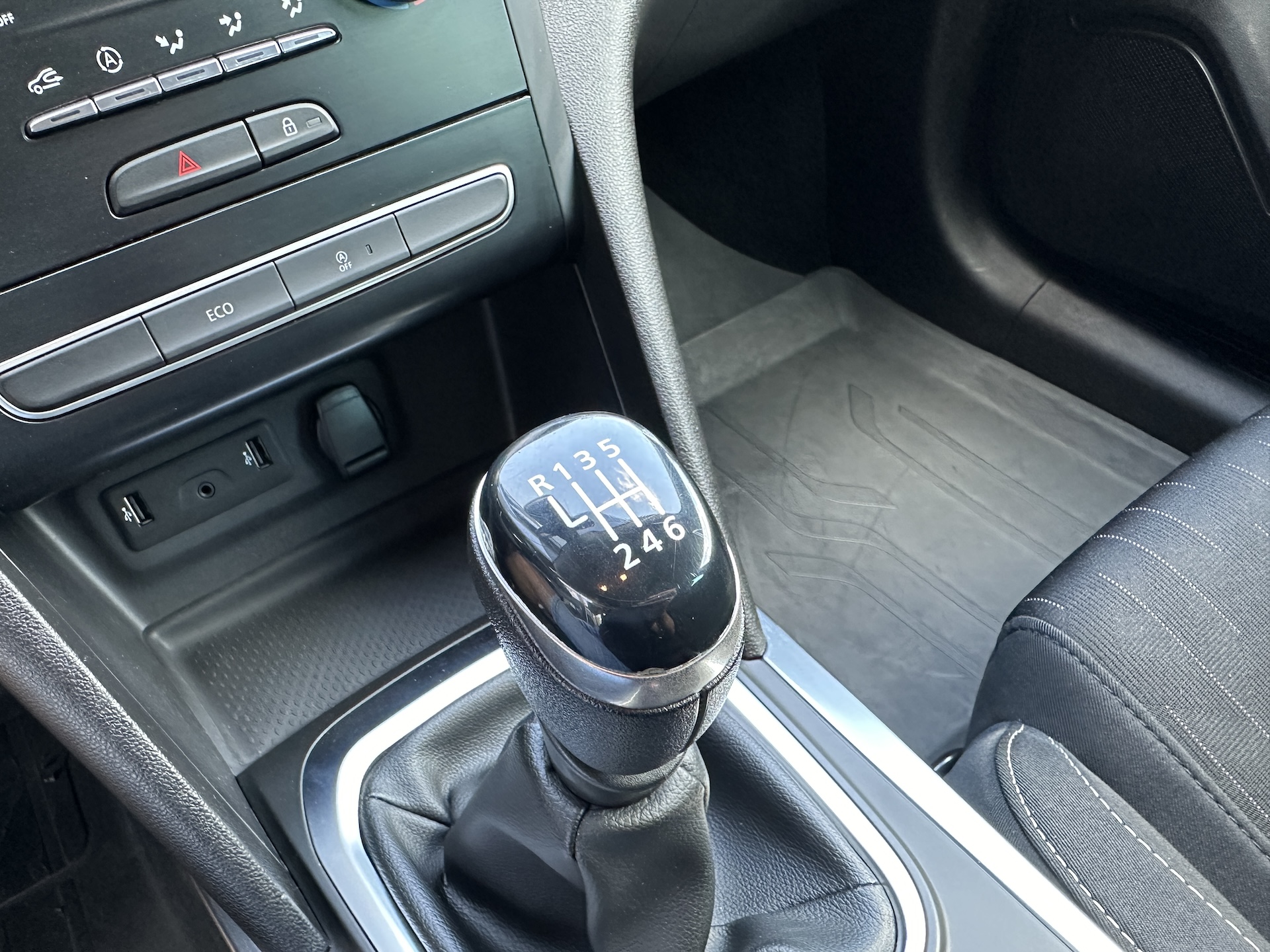 
Renault Megane Limited (IV) full									