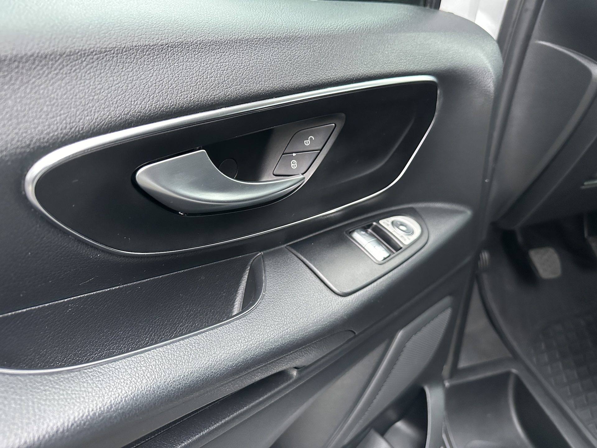 
Mercedes-Benz Vito 111 CDI (W447) full									