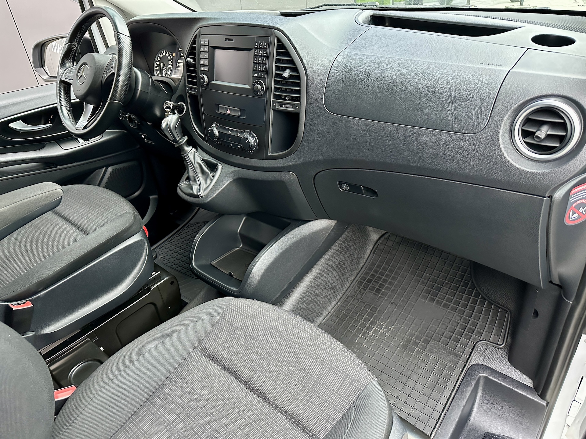 
Mercedes-Benz Vito 111 CDI (W447) full									