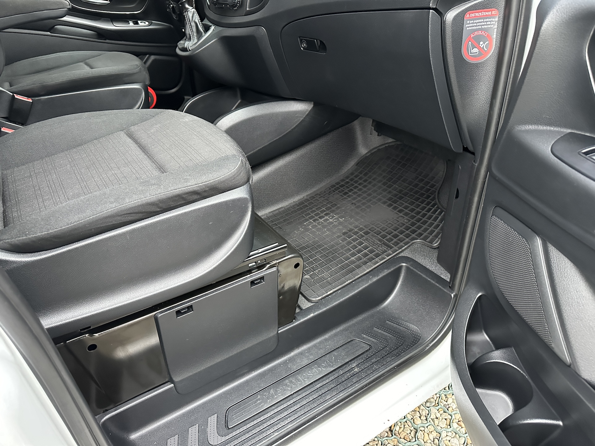 
Mercedes-Benz Vito 111 CDI (W447) full									