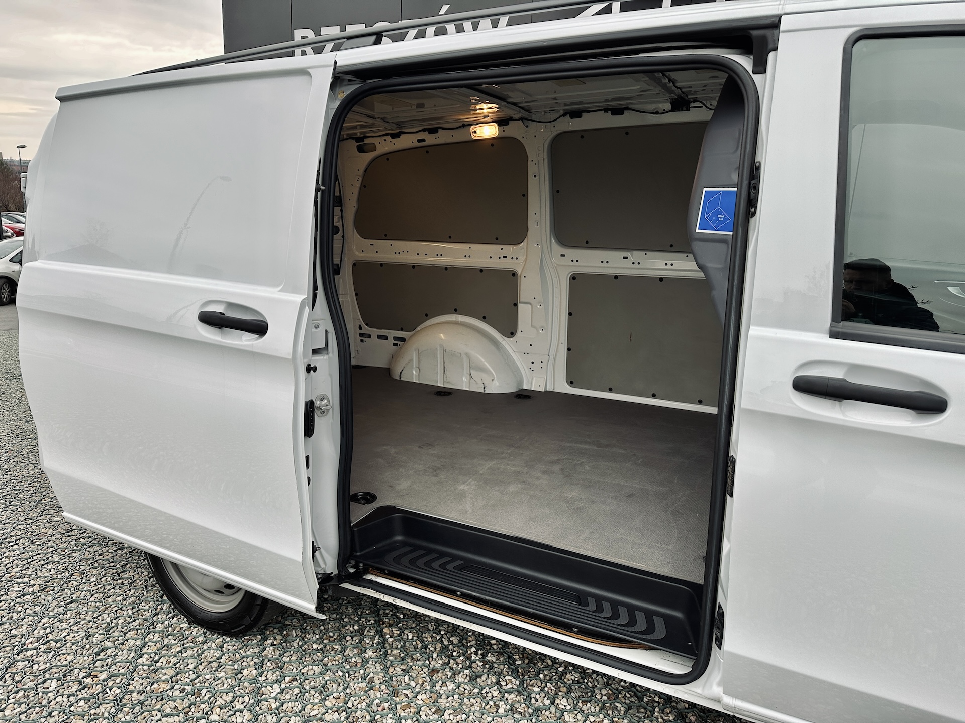 
Mercedes-Benz Vito 111 CDI (W447) full									