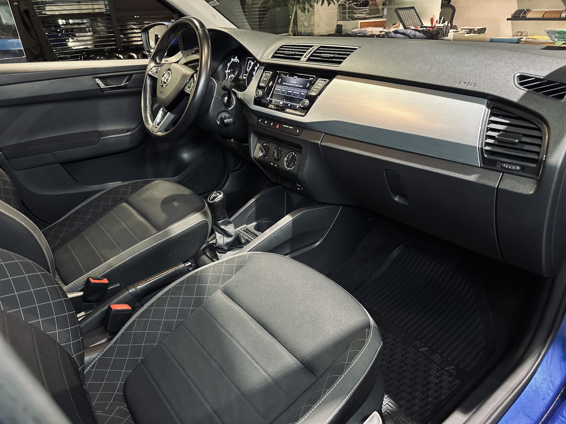 
Skoda Fabia Style full									