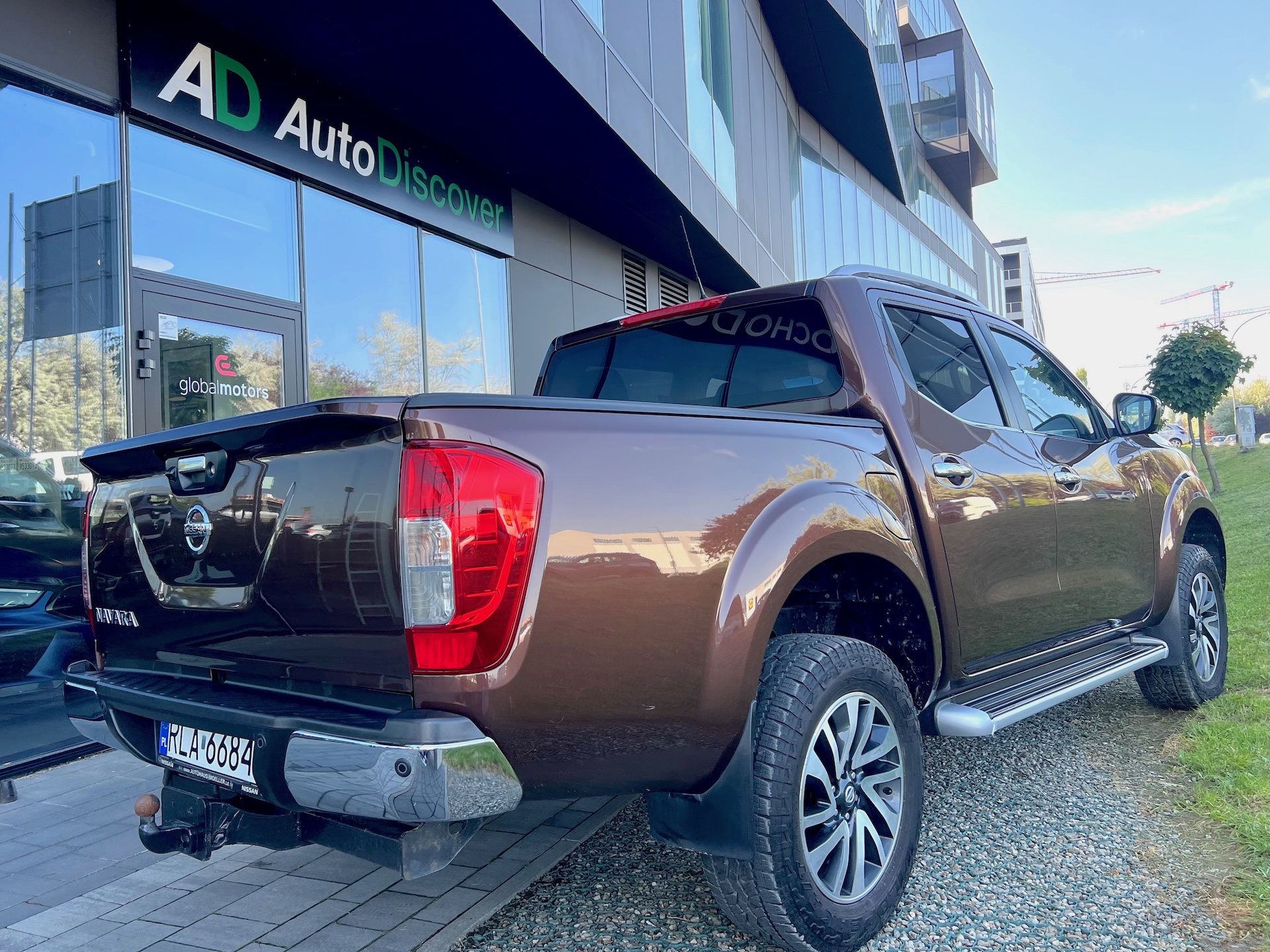 
Nissan Navara Double Cab (IV) full									