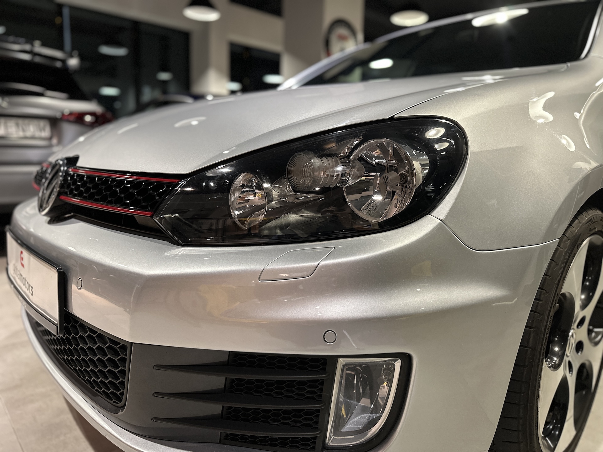 
Volkswagen Golf GTI full									