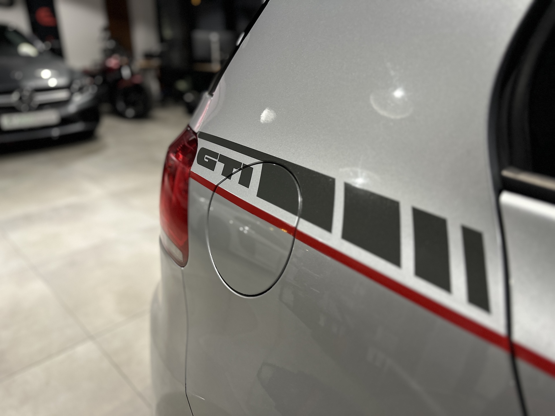 
Volkswagen Golf GTI full									