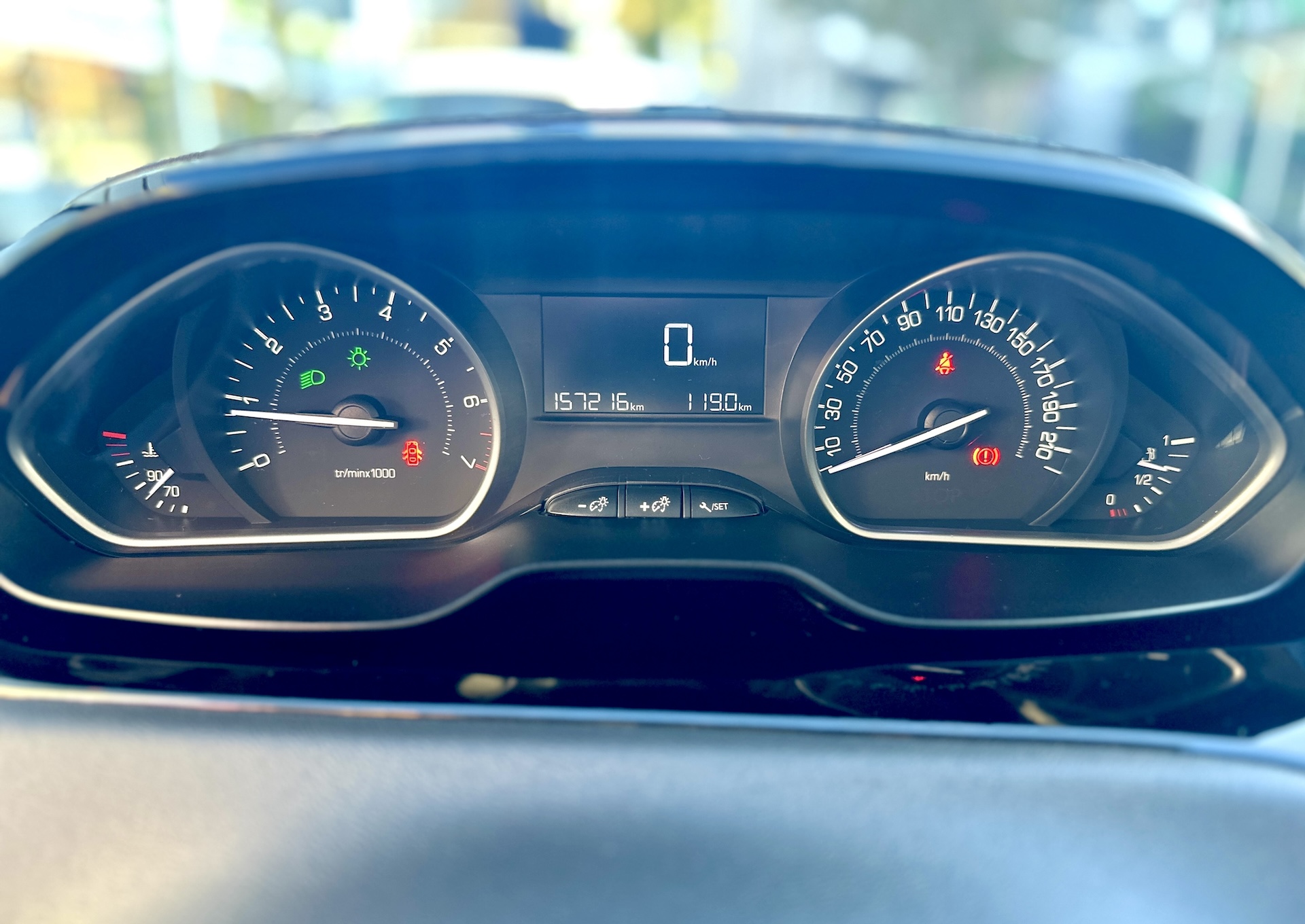 
Peugeot 208 PureTech Active full									