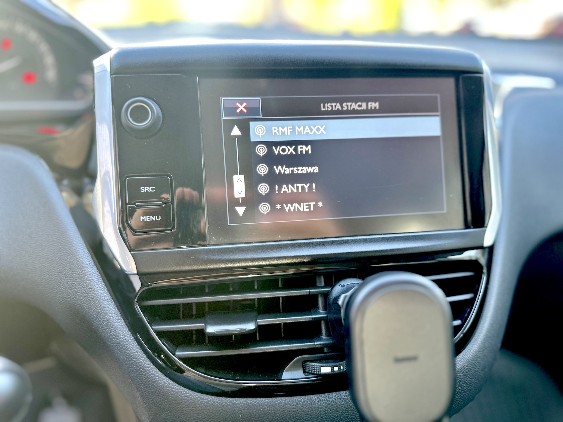 
Peugeot 208 PureTech Active full									