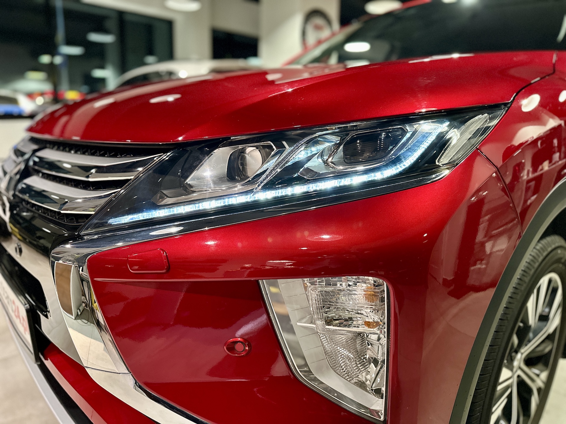 
Mitsubishi Eclipse Cross Intro Edition full									