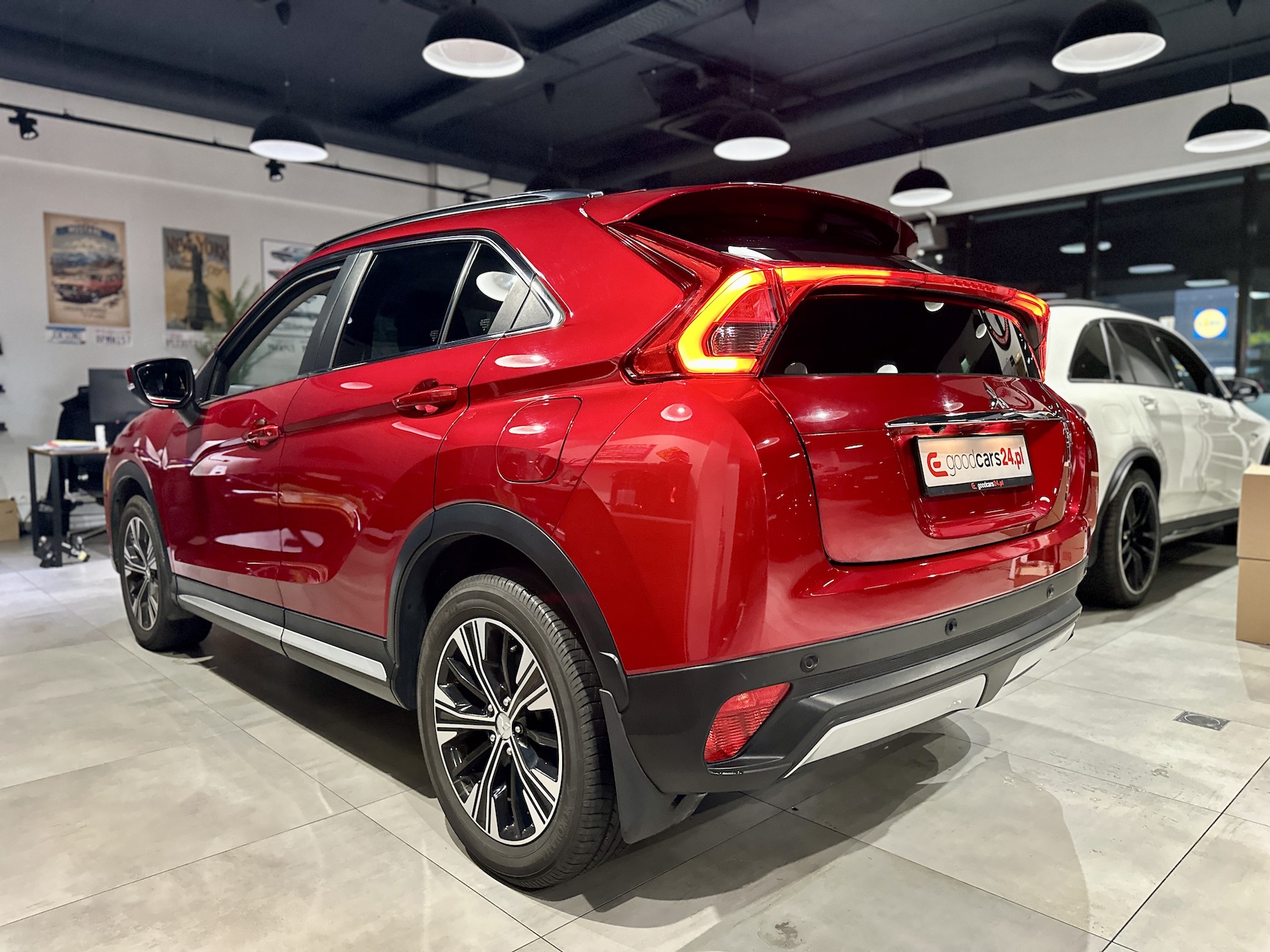 
Mitsubishi Eclipse Cross Intro Edition full									