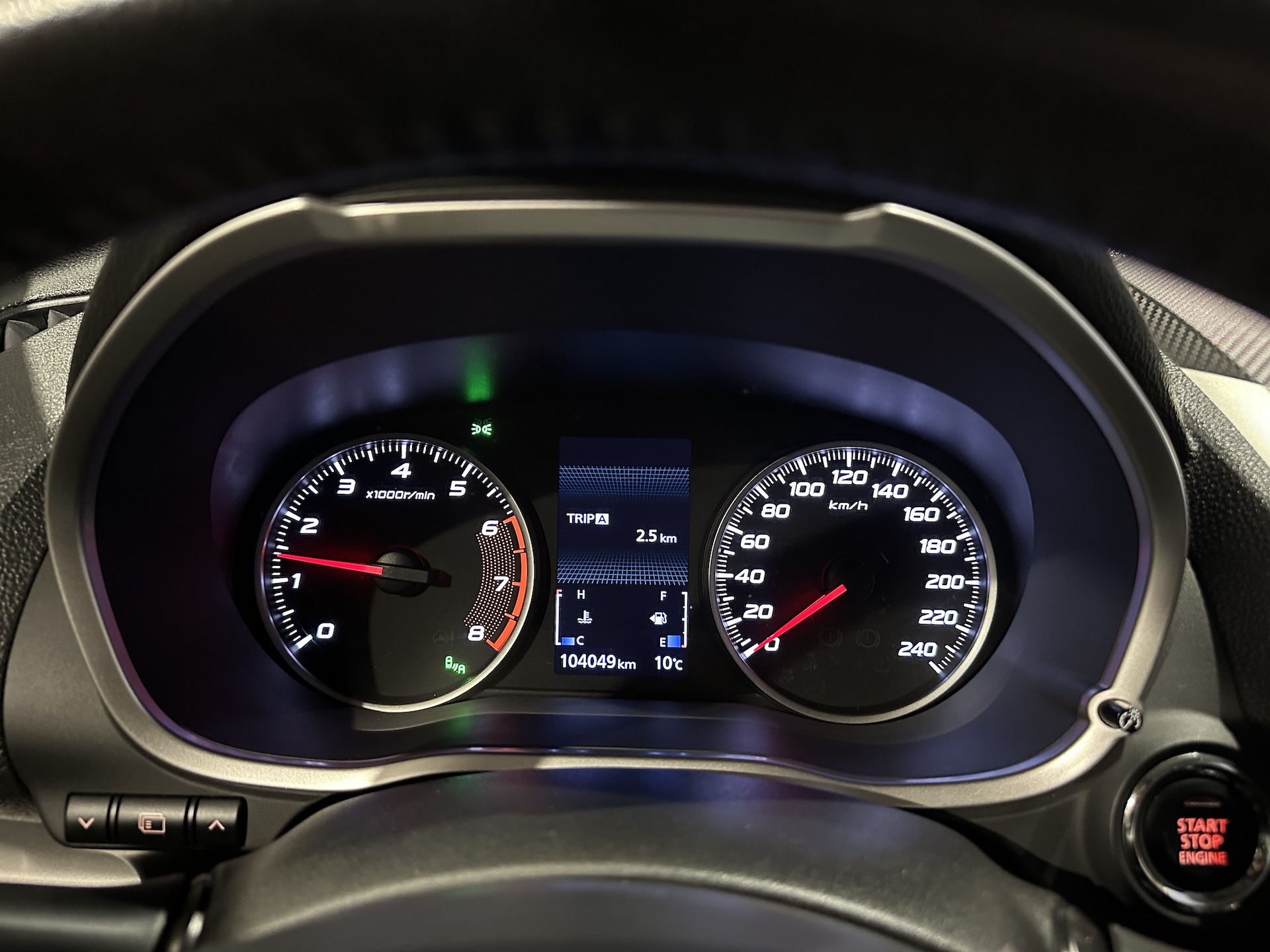 
Mitsubishi Eclipse Cross Intro Edition full									