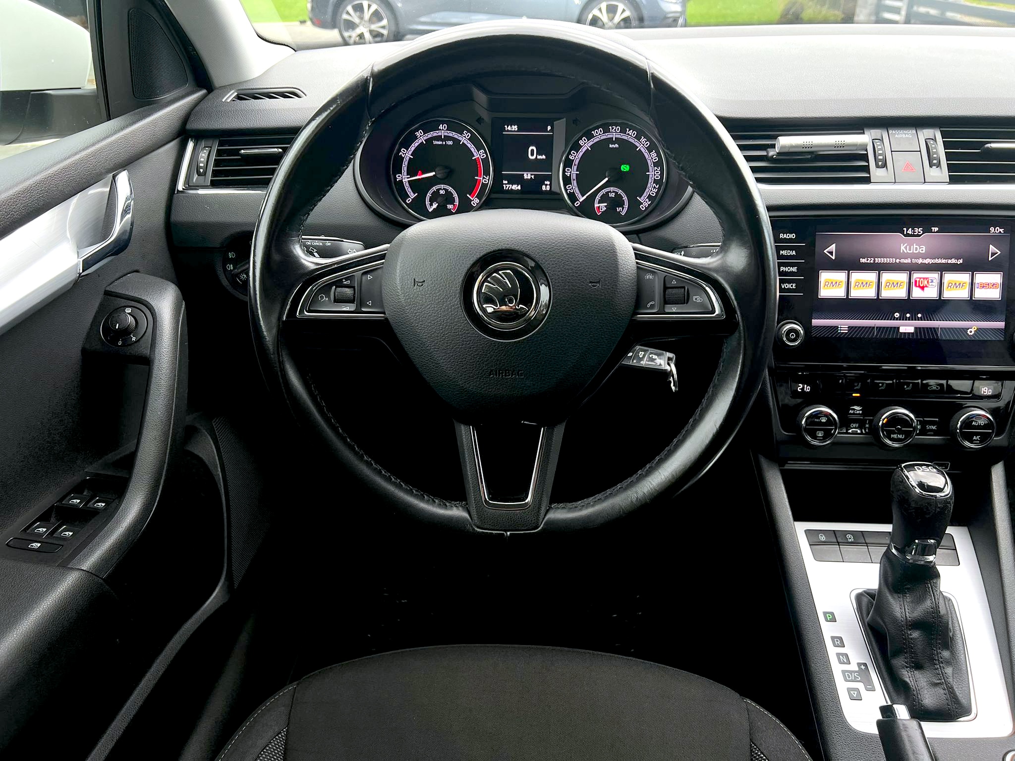 
Skoda Octavia Ambition full									