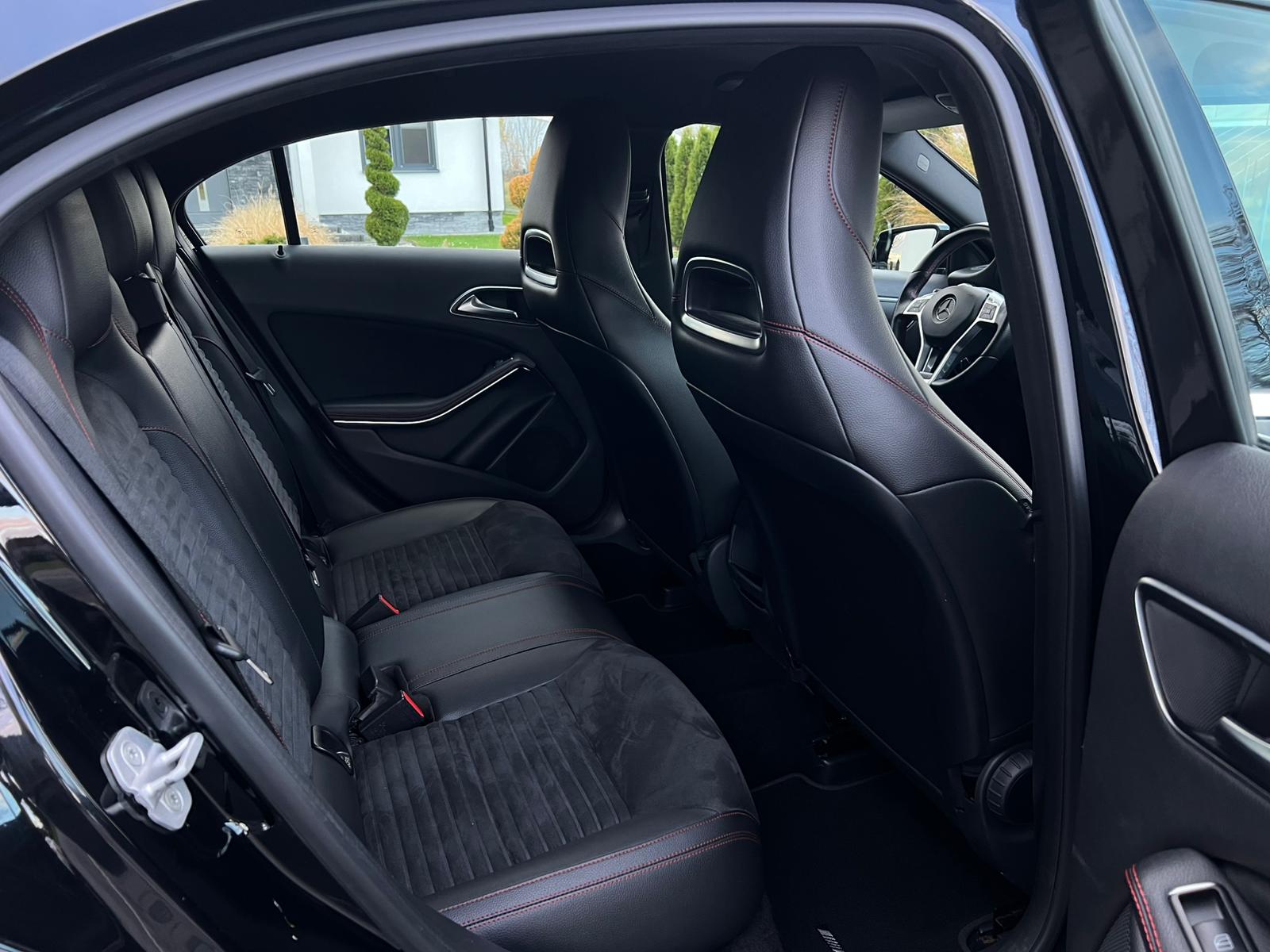 
Mercedes-Benz A 180 BlueEFFICIENCY AMG Line (W176) full									