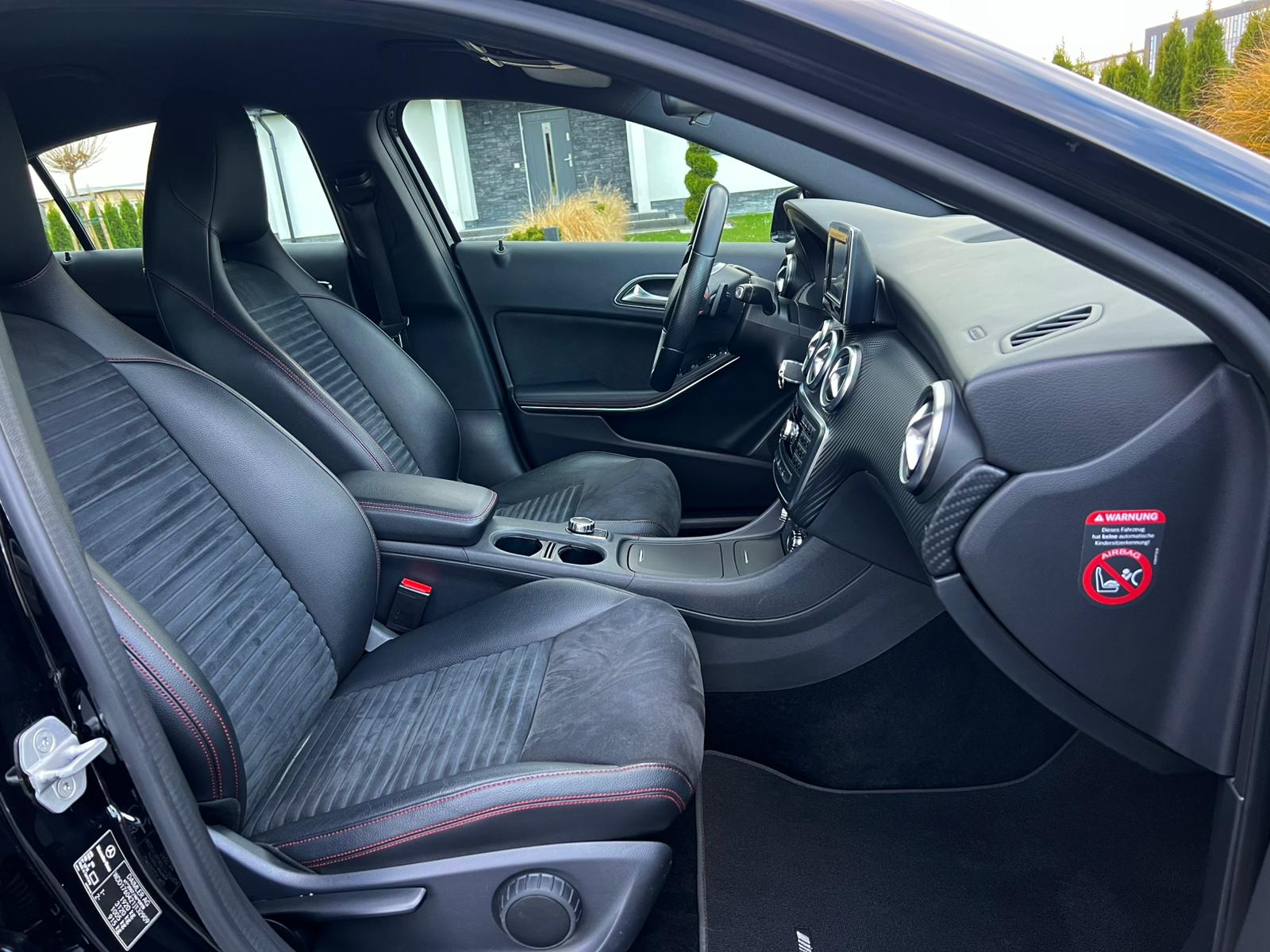 
Mercedes-Benz A 180 BlueEFFICIENCY AMG Line (W176) full									