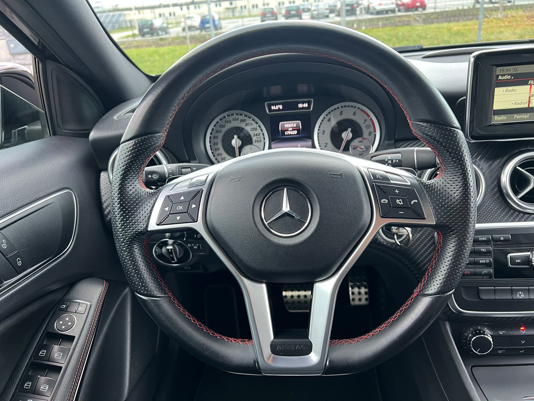 
Mercedes-Benz A 180 BlueEFFICIENCY AMG Line (W176) full									