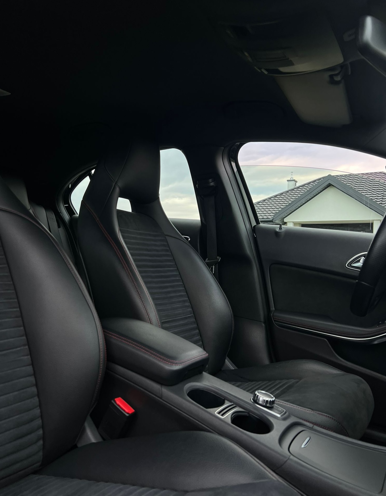 
Mercedes-Benz A 180 BlueEFFICIENCY AMG Line (W176) full									