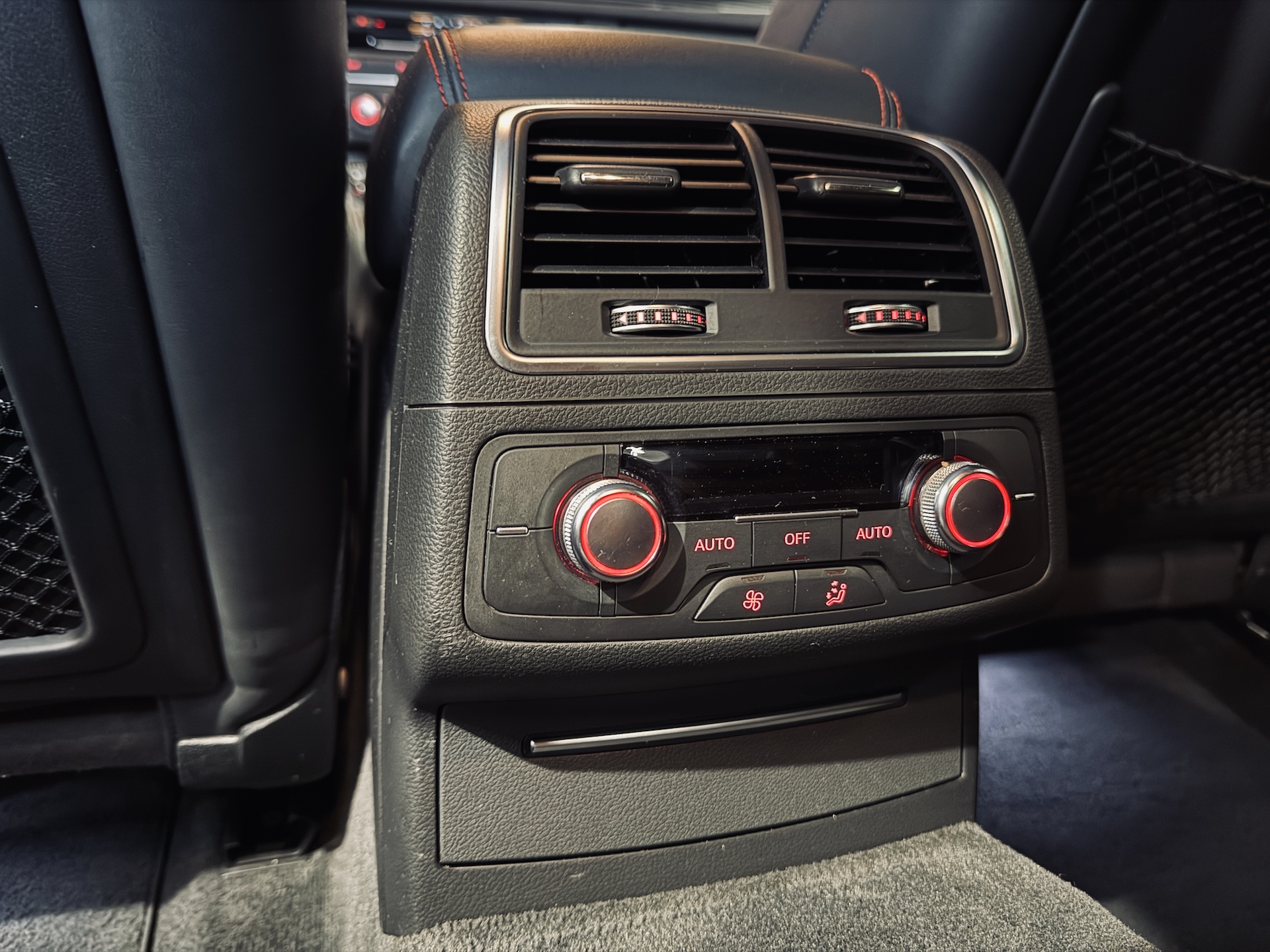 
Audi A6 TDI Competition S Line (C7) full									