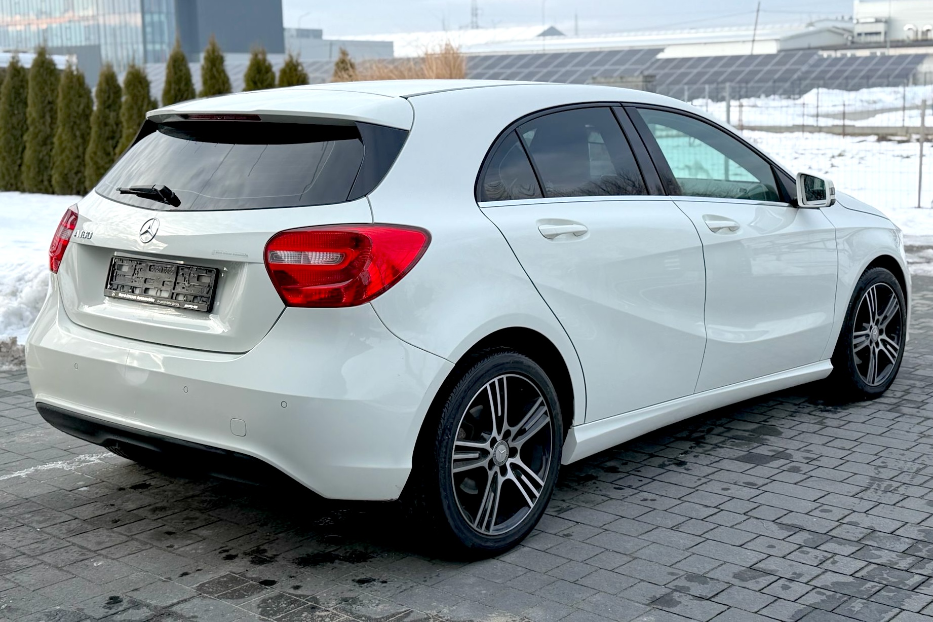 
Mercedes-Benz A 180 full									
