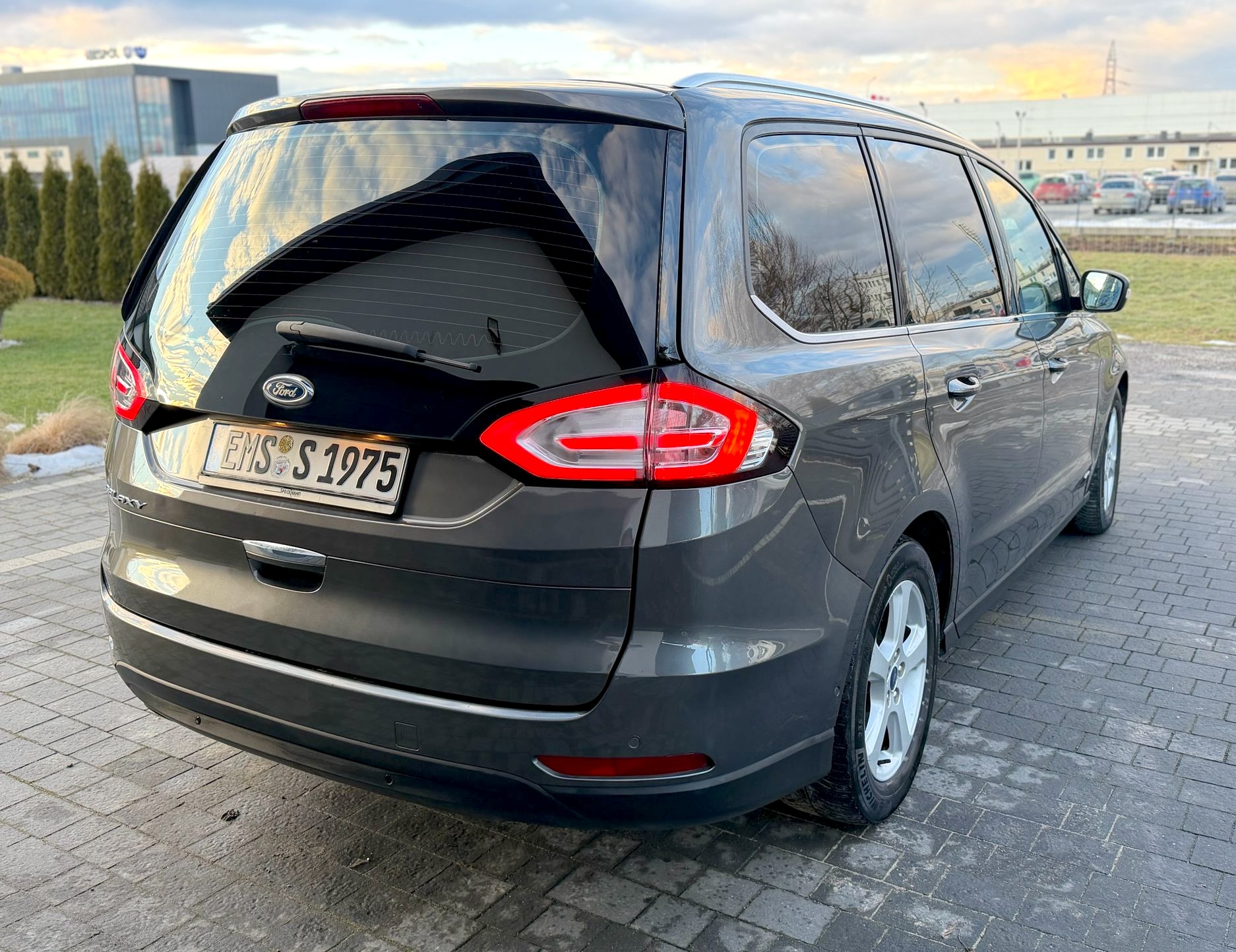 
Ford Galaxy Titanium X AWD full									