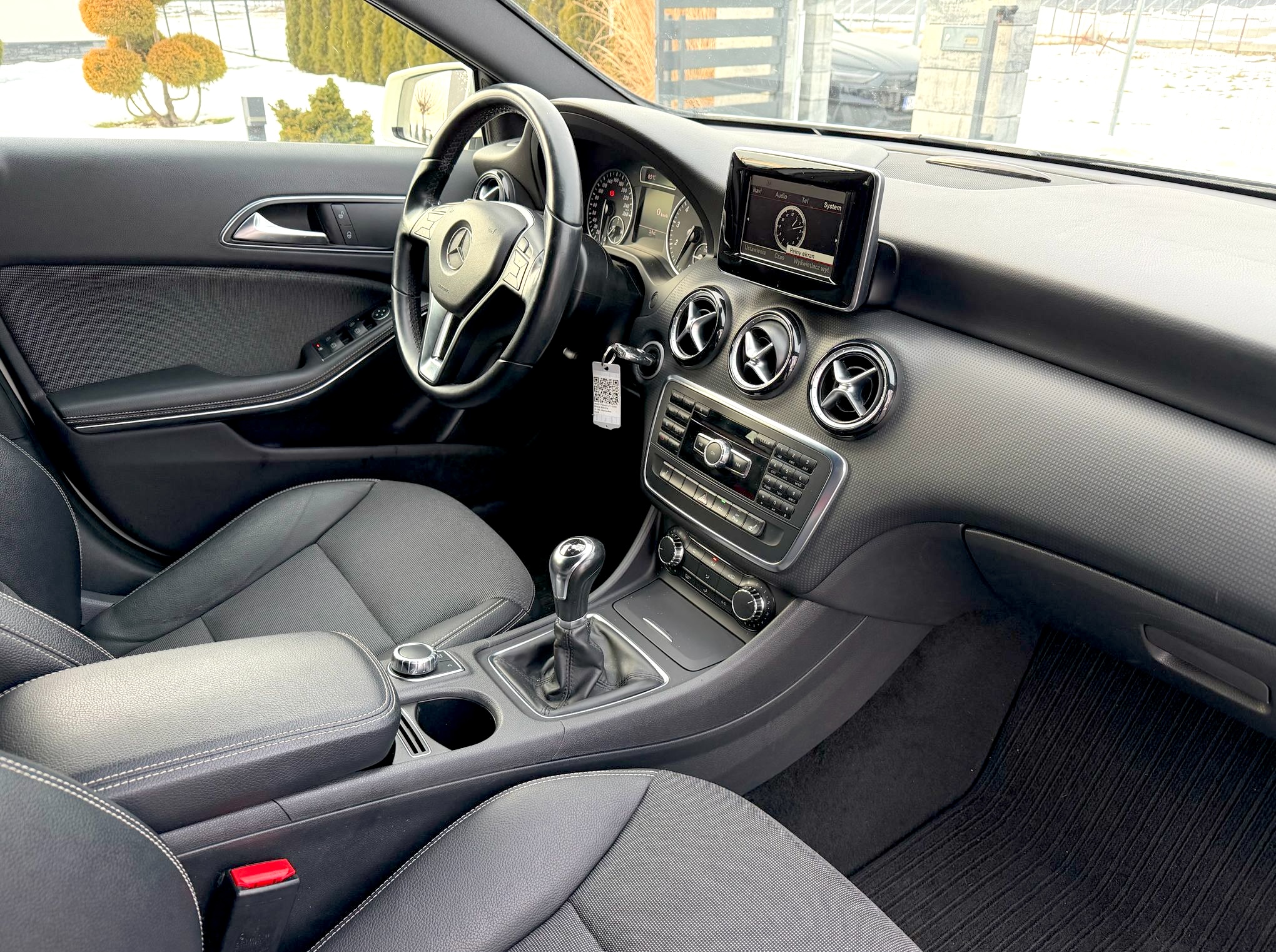 
Mercedes-Benz A 180 full									