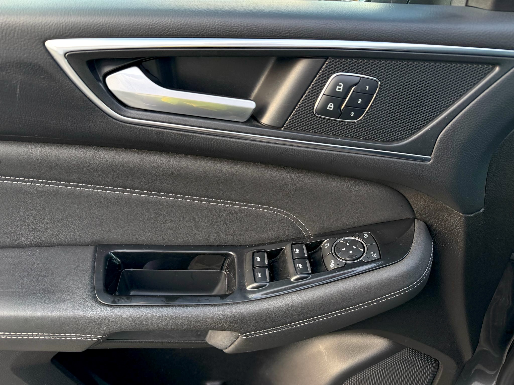 
Ford Galaxy Titanium X AWD full									