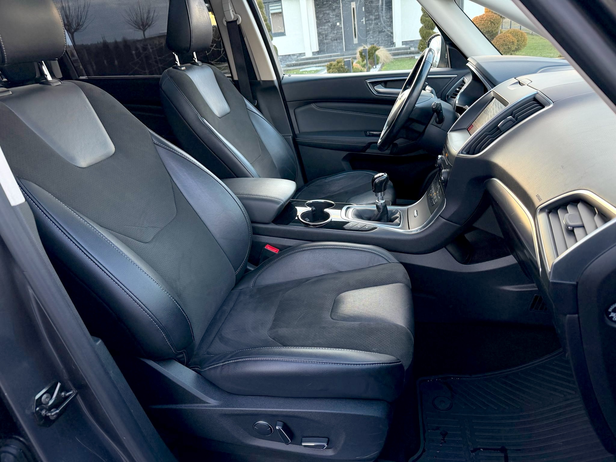 
Ford Galaxy Titanium X AWD full									