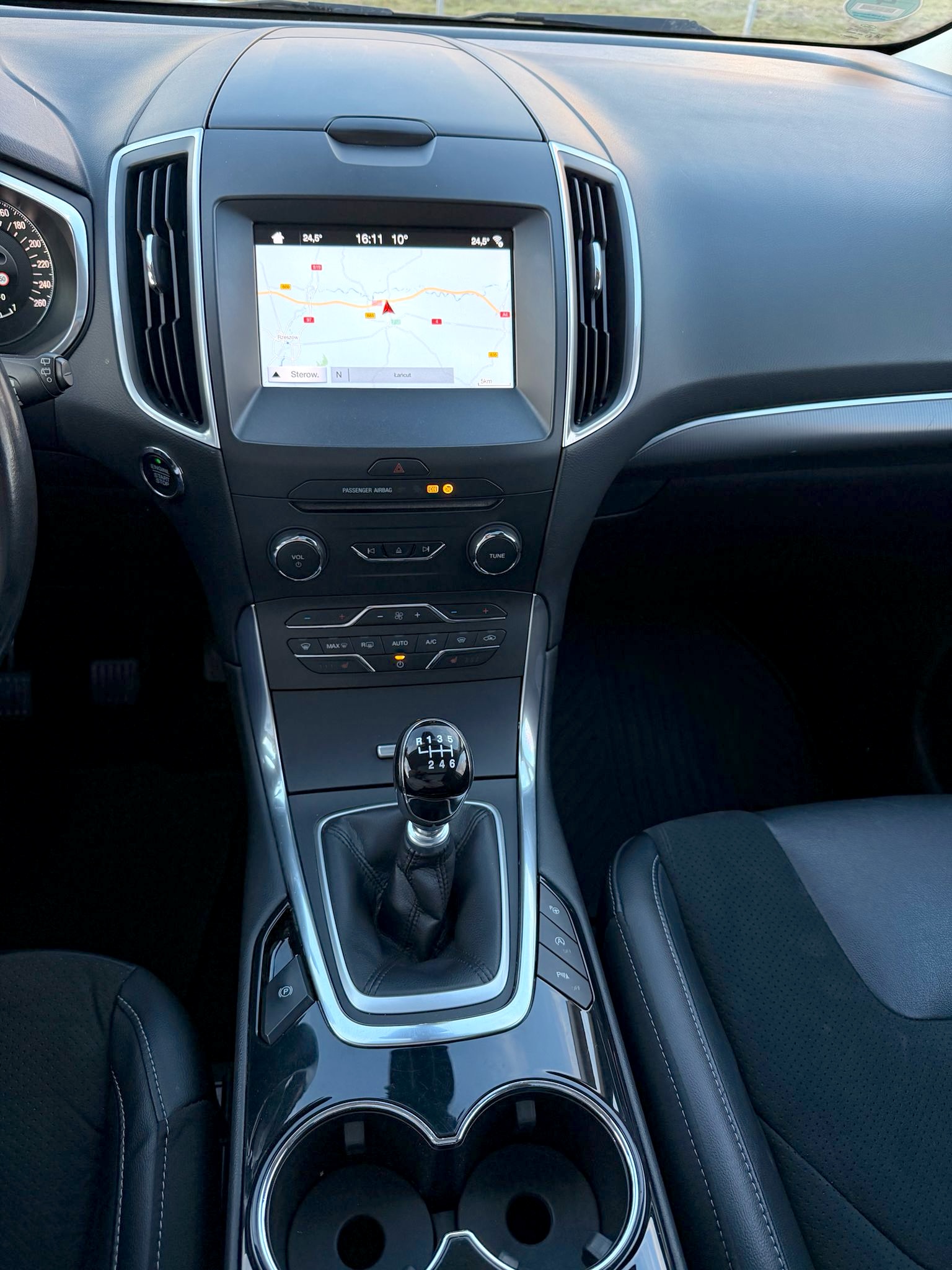 
Ford Galaxy Titanium X AWD full									