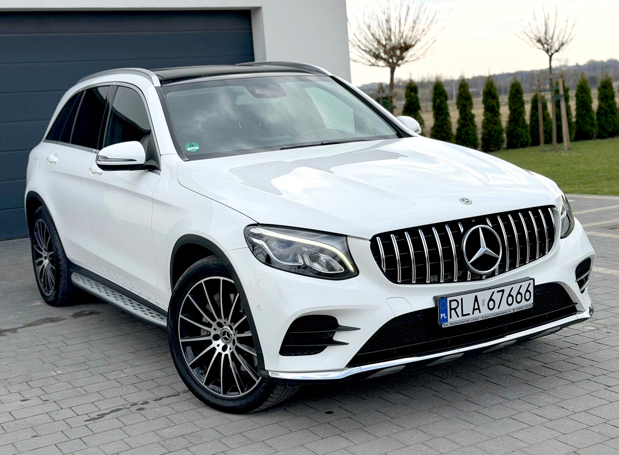 
Mercedes-Benz GLC 250 4MATIC AMG Line (X253) full									