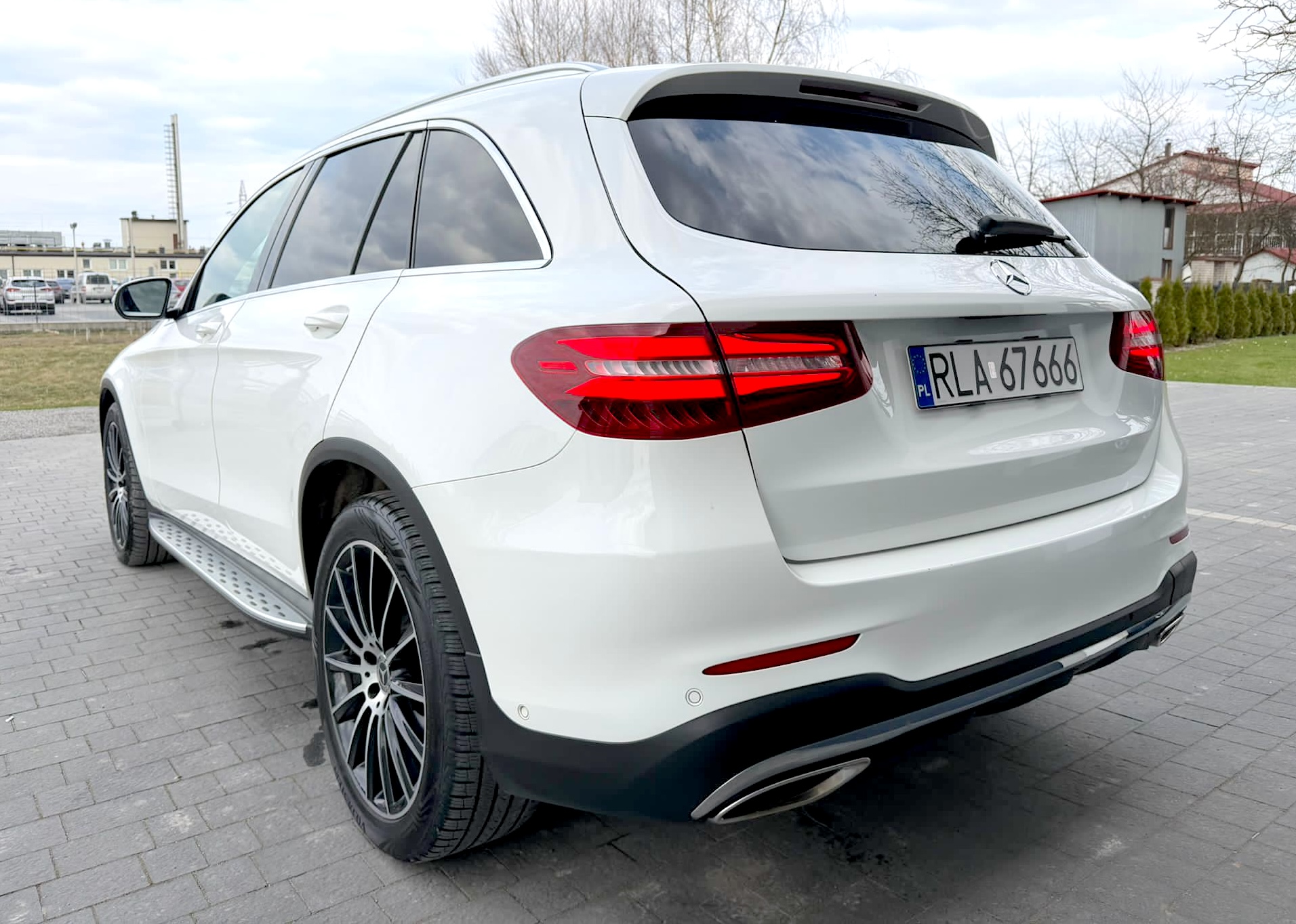 
Mercedes-Benz GLC 250 4MATIC AMG Line (X253) full									