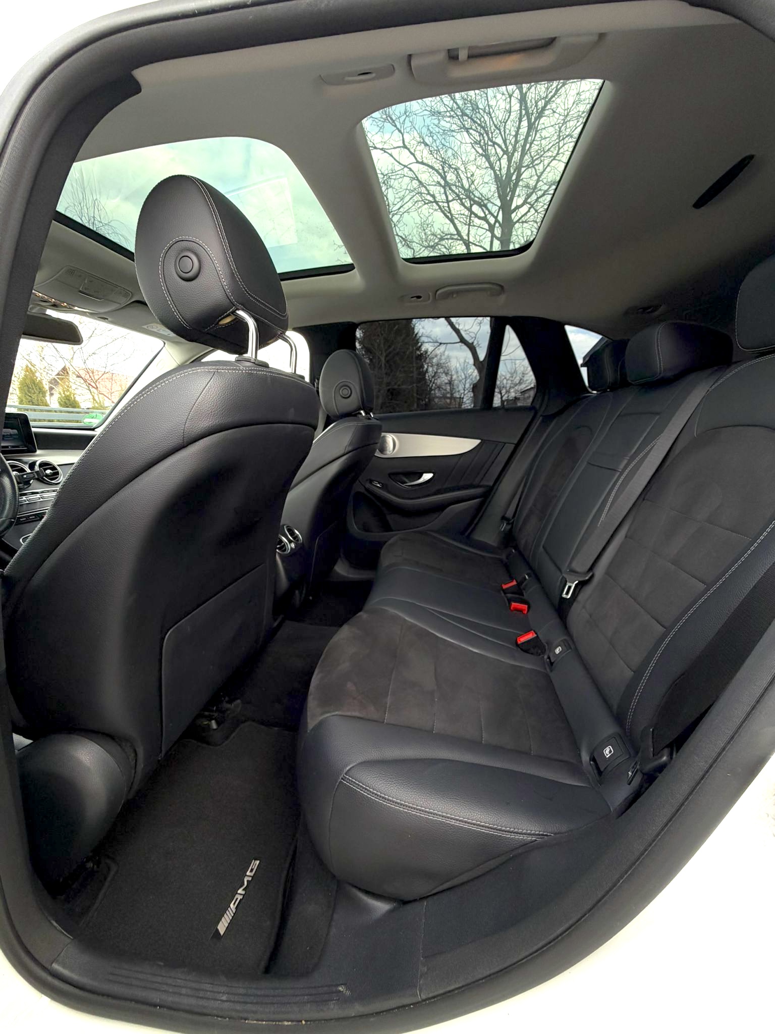 
Mercedes-Benz GLC 250 4MATIC AMG Line (X253) full									