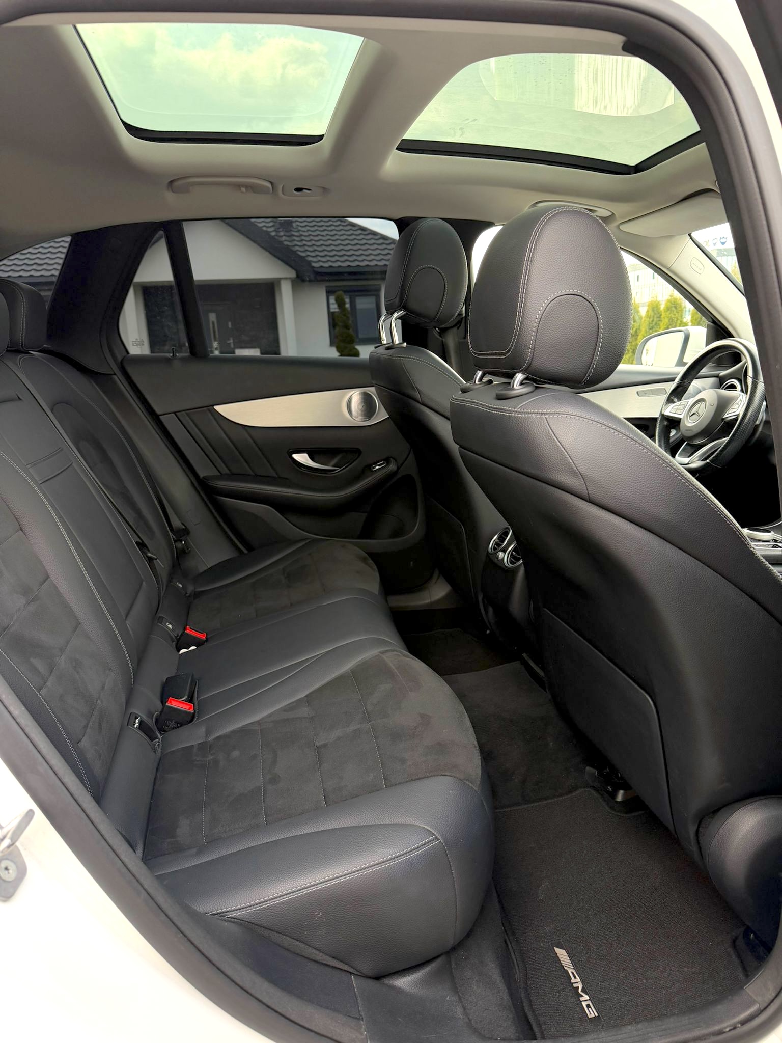 
Mercedes-Benz GLC 250 4MATIC AMG Line (X253) full									