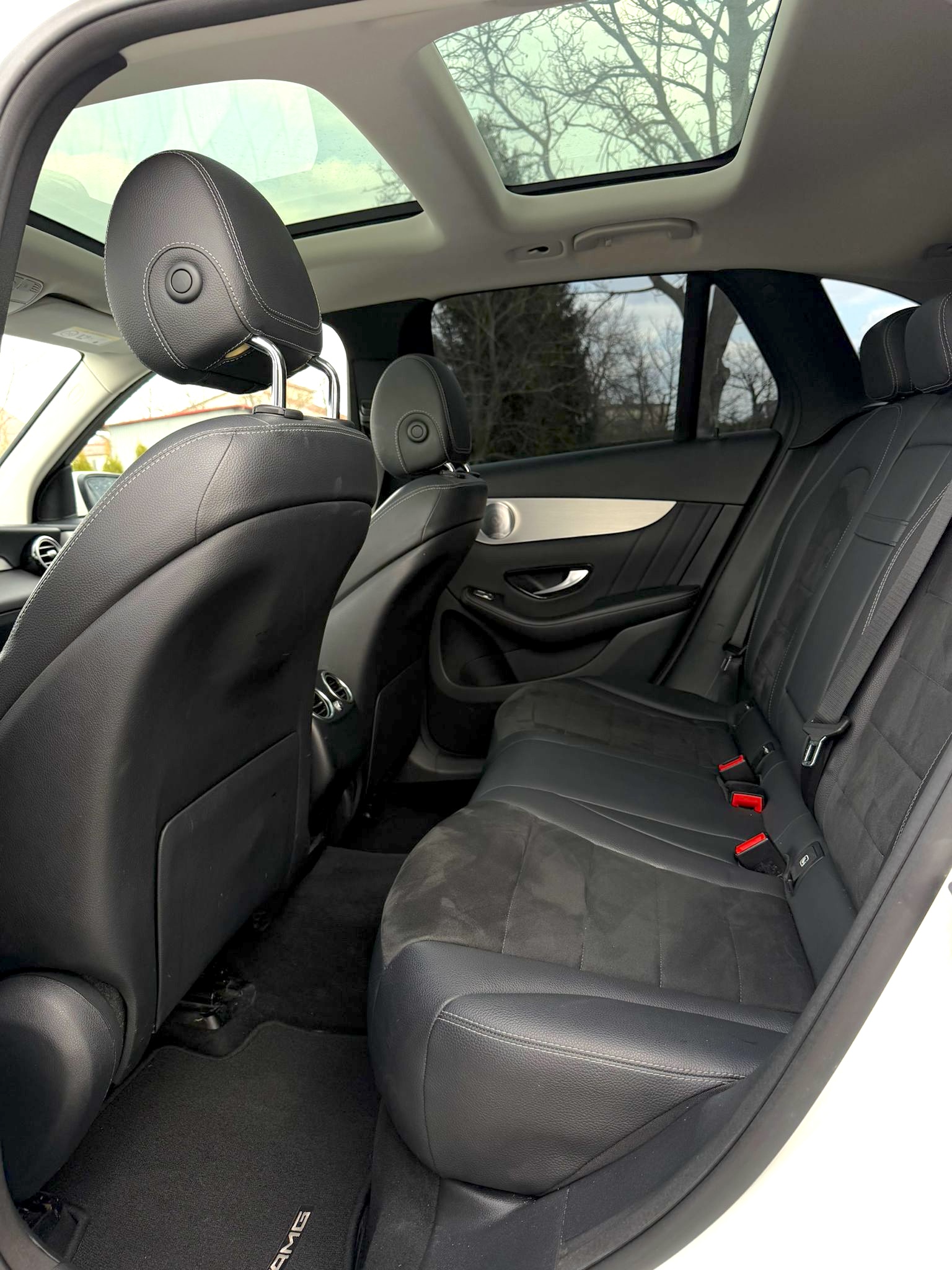 
Mercedes-Benz GLC 250 4MATIC AMG Line (X253) full									